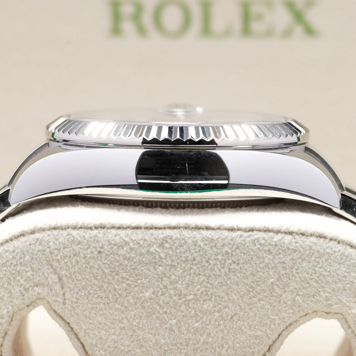 Rolex Skydweller 2024 Complete 42mm Oystersteel Mint Green Dial 18k White Gold Fluted Bezel Oyster Bracelet 336934