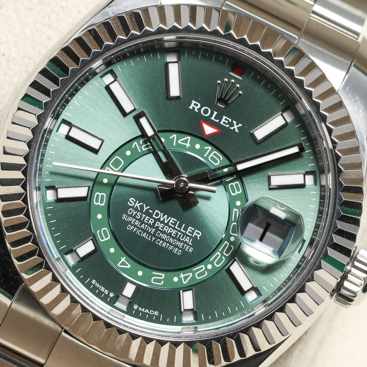 Rolex Skydweller 2024 Complete 42mm Oystersteel Mint Green Dial 18k White Gold Fluted Bezel Oyster Bracelet 336934