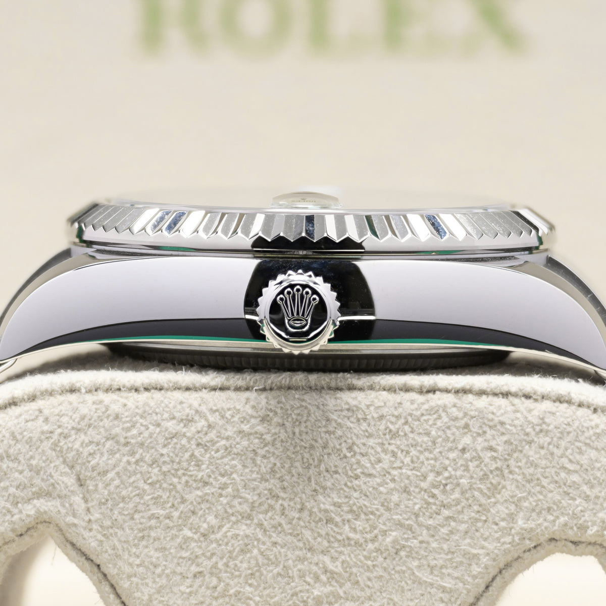 Rolex Sky Dweller 2024 Complete 42mm Oystersteel Green Dial Fluted Bezel Oyster Bracelet 336934
