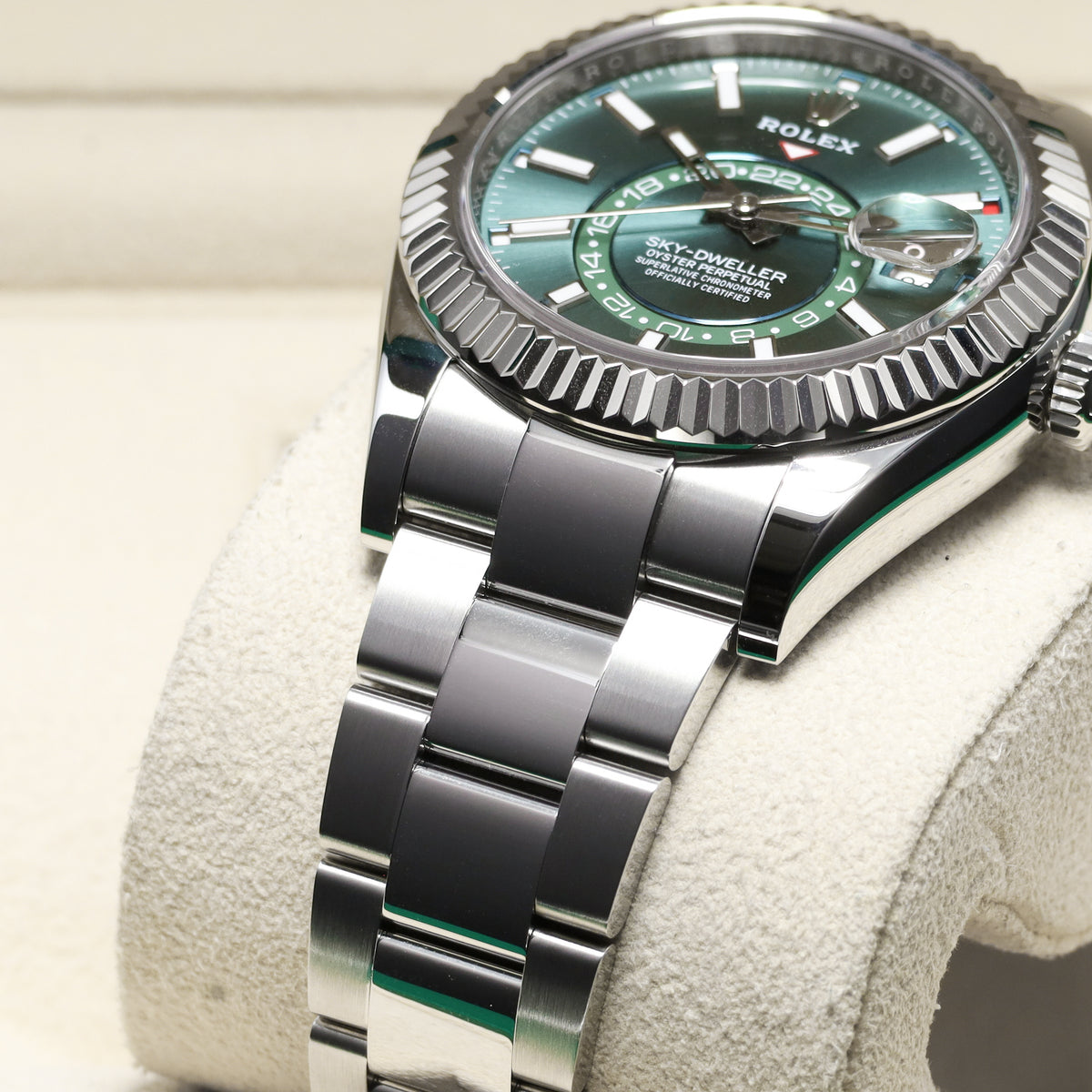 Rolex Sky Dweller 2024 Complete 42mm Oystersteel Green Dial Fluted Bezel Oyster Bracelet 336934
