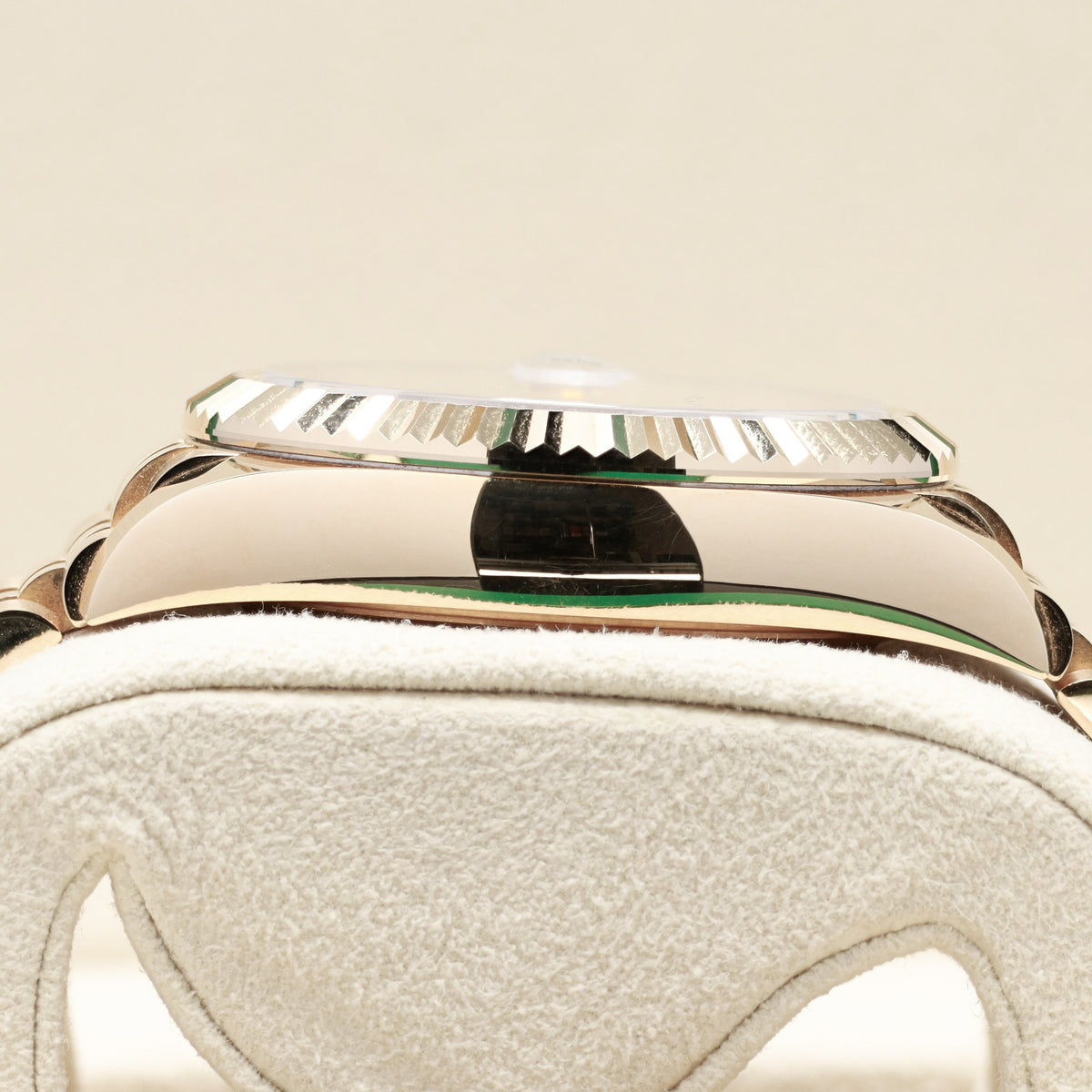 Rolex Sky Dweller Complete 2024 18k Yellow Gold White Dial 18k Yellow Gold Fluted Ring Command Bezel 18k Yellow Gold Jubilee Bracelet 336938