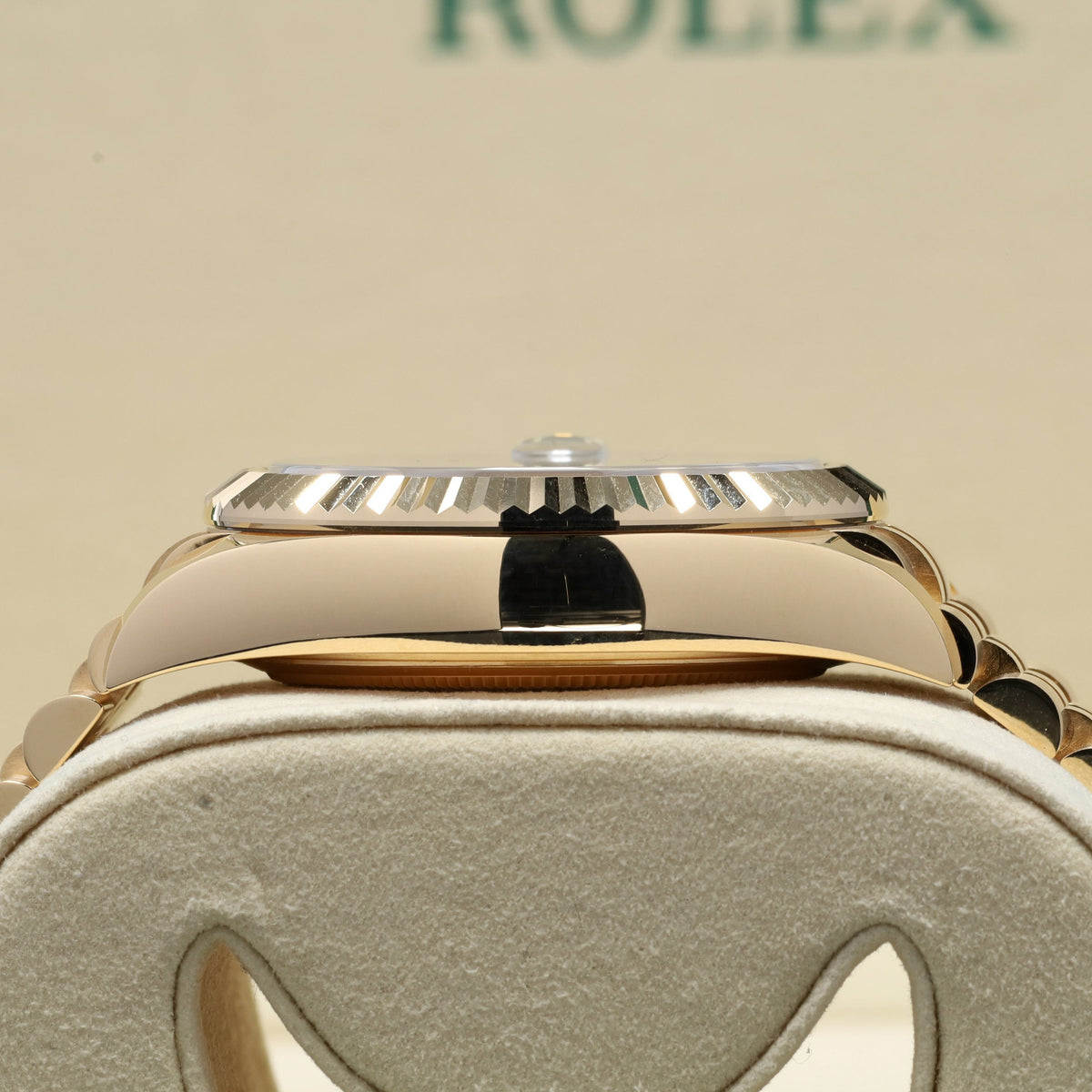 Rolex Sky Dweller 2025 Complete 42mm Yellow Gold Green Dial Gold Fluted Bezel Jubilee Bracelet 336938
