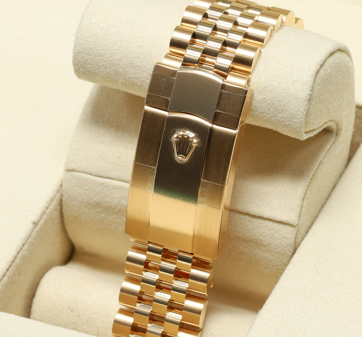Rolex Sky Dweller 2025 Complete 42mm Yellow Gold Green Dial Gold Fluted Bezel Jubilee Bracelet 336938