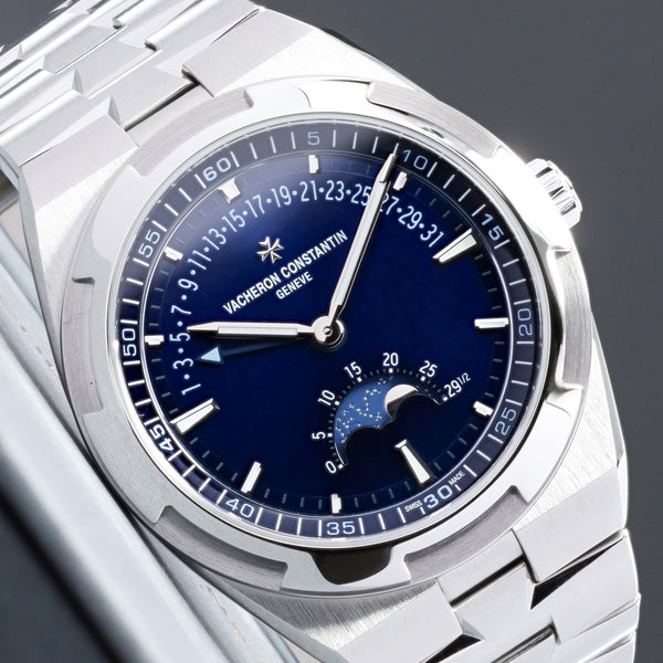 Vacheron Constantin Overseas 2025 Complete 41mm Stainless Steel Blue Dial Stainless Steel Maltese Cross-Inspired Bezel Stainless Steel Bracelet with Additional Dark Blue Leather and Rubber Straps 4000V/210A-B911