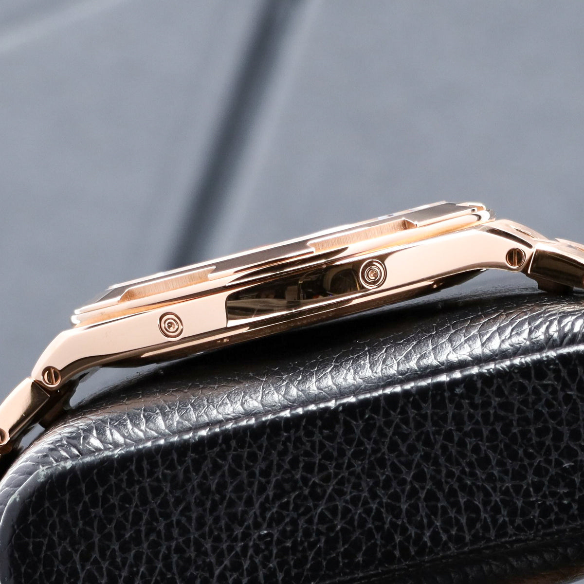 Vacheron Constantin Overseas 2025 Complete 41.5mm 18k Rose Gold Case Champagne Dial 18k Rose Gold Bezel 18k Rose Gold Bracelet 4300V