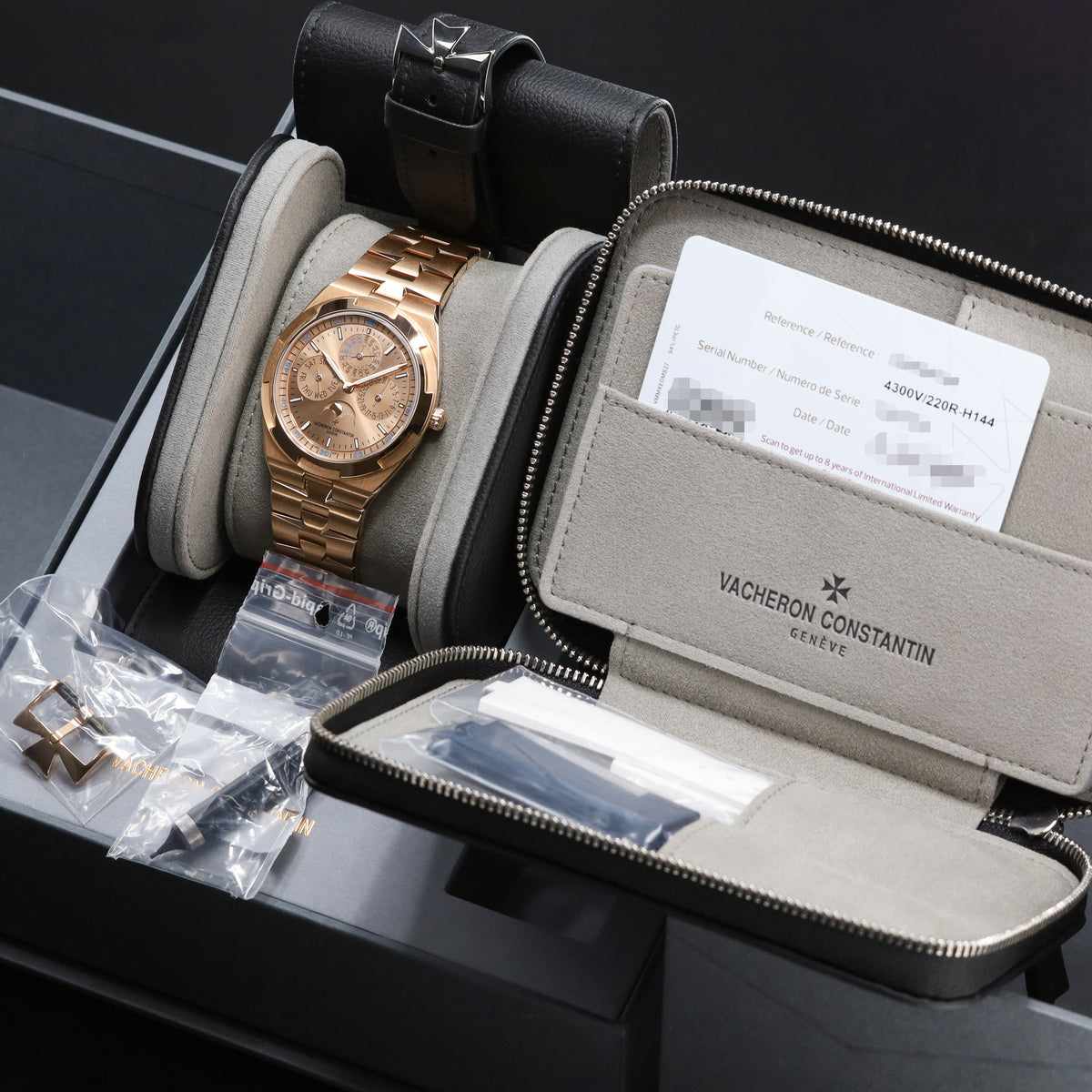 Vacheron Constantin Overseas 2025 Complete 41.5mm 18k Rose Gold Case Champagne Dial 18k Rose Gold Bezel 18k Rose Gold Bracelet 4300V