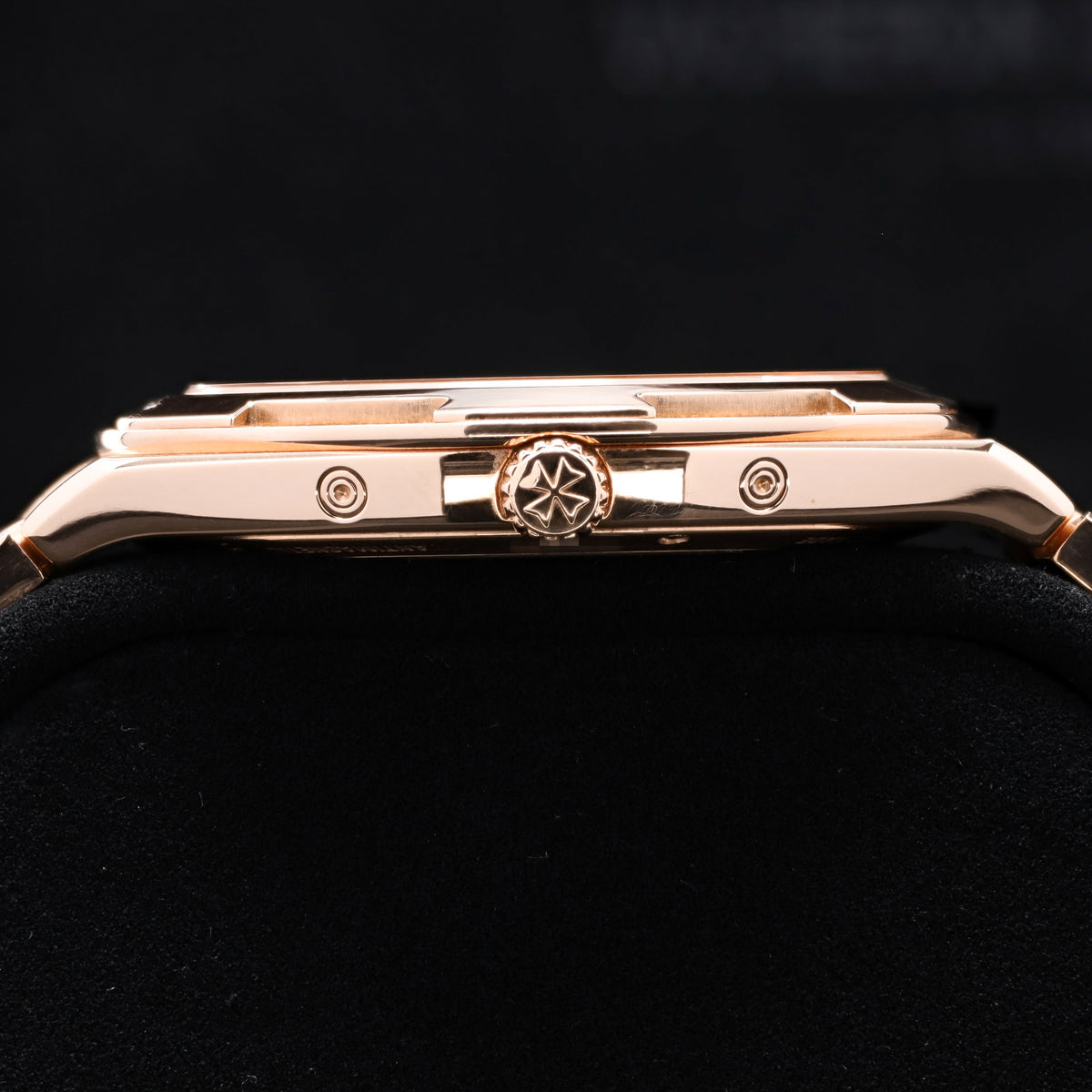 Vacheron Constantin Overseas 2020 Complete 41.5mm 18k Rose Gold Silver Dial 18k Rose Gold Bezel 18k Rose Gold Integrated Bracelet with Folding Clasp 4300V/120R-B064