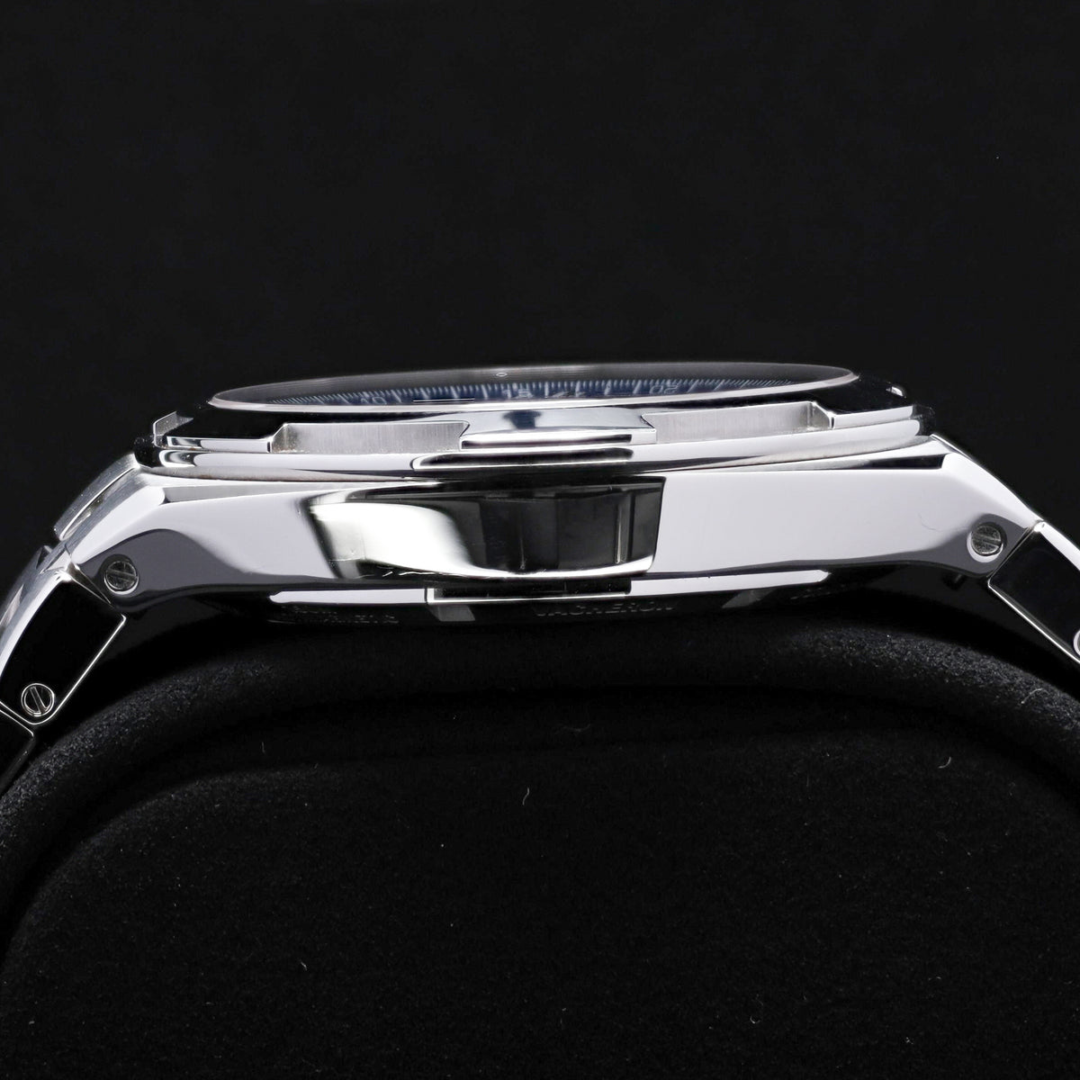Vacheron Constantin Complete 2021 Stainless Steel Blue Sunburst Steel Maltese Cross-Inspired Bezel Stainless Steel Integrated Bracelet 4500V