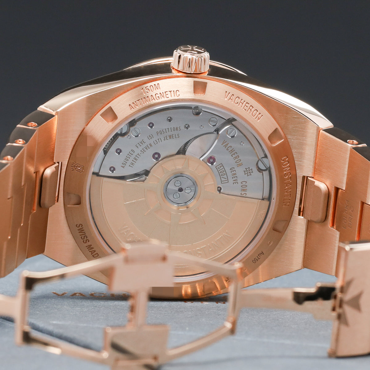 Vacheron Constantin Overseas 2026 Complete 41mm 18k Rose Gold Blue Dial 18k Rose Gold Six-Sided Bezel 18k Rose Gold Bracelet with Folding Clasp 4520V