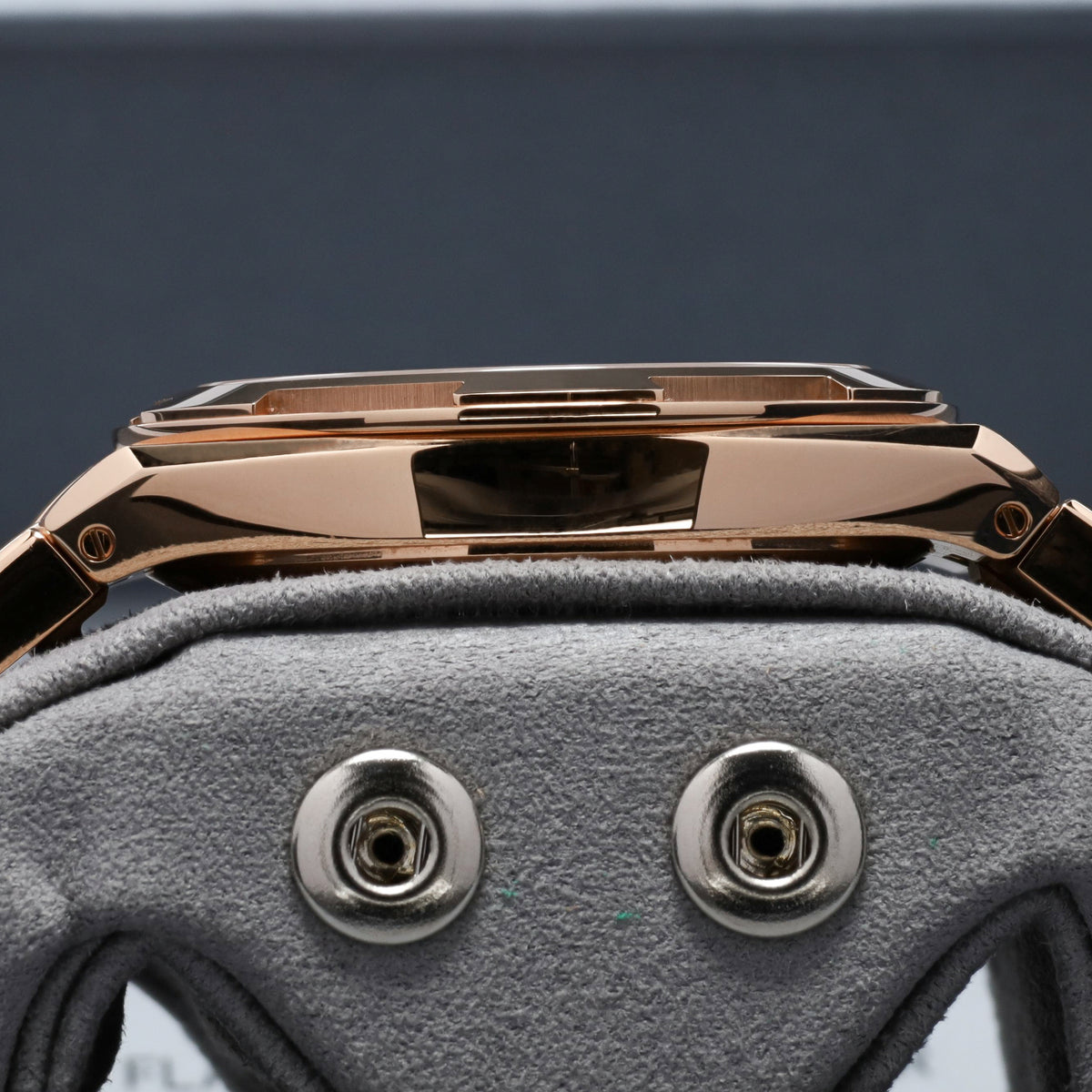 Vacheron Constantin Overseas 2026 Complete 41mm 18k Rose Gold Blue Dial 18k Rose Gold Six-Sided Bezel 18k Rose Gold Bracelet with Folding Clasp 4520V