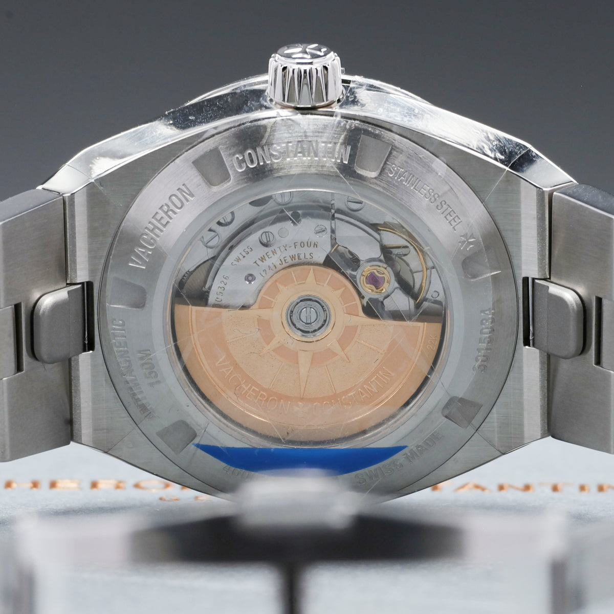 Vacheron Constantin Overseas 2026 Complete 34.5mm Stainless Steel Sunburst Blue Lacquered Dial Stainless Steel Maltese Cross-Inspired Bezel Integrated Stainless Steel Bracelet with Triple Folding Clasp 4600V