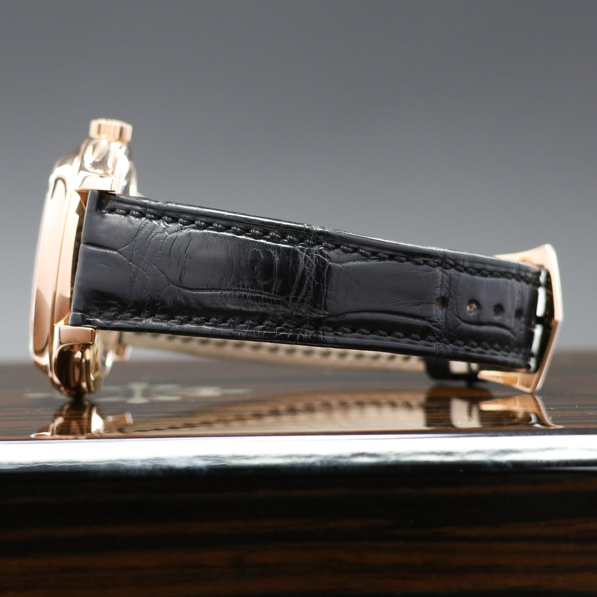 Patek Annual Calendar 2018 Complete 40mm 18k Rose Gold White Dial Rose Gold Bezel Black Alligator Leather Strap 5205R