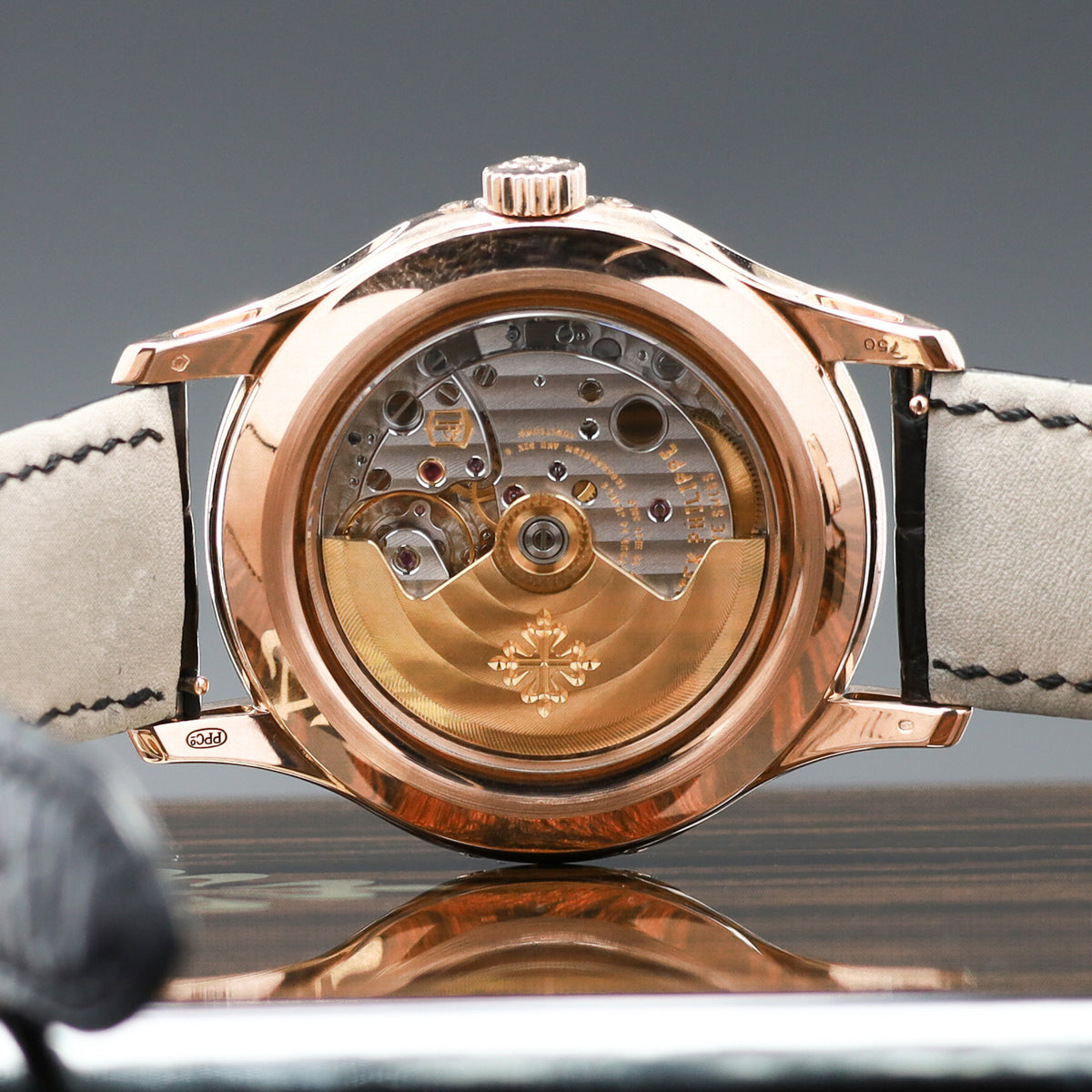 Patek Annual Calendar 2018 Complete 40mm 18k Rose Gold White Dial Rose Gold Bezel Black Alligator Leather Strap 5205R