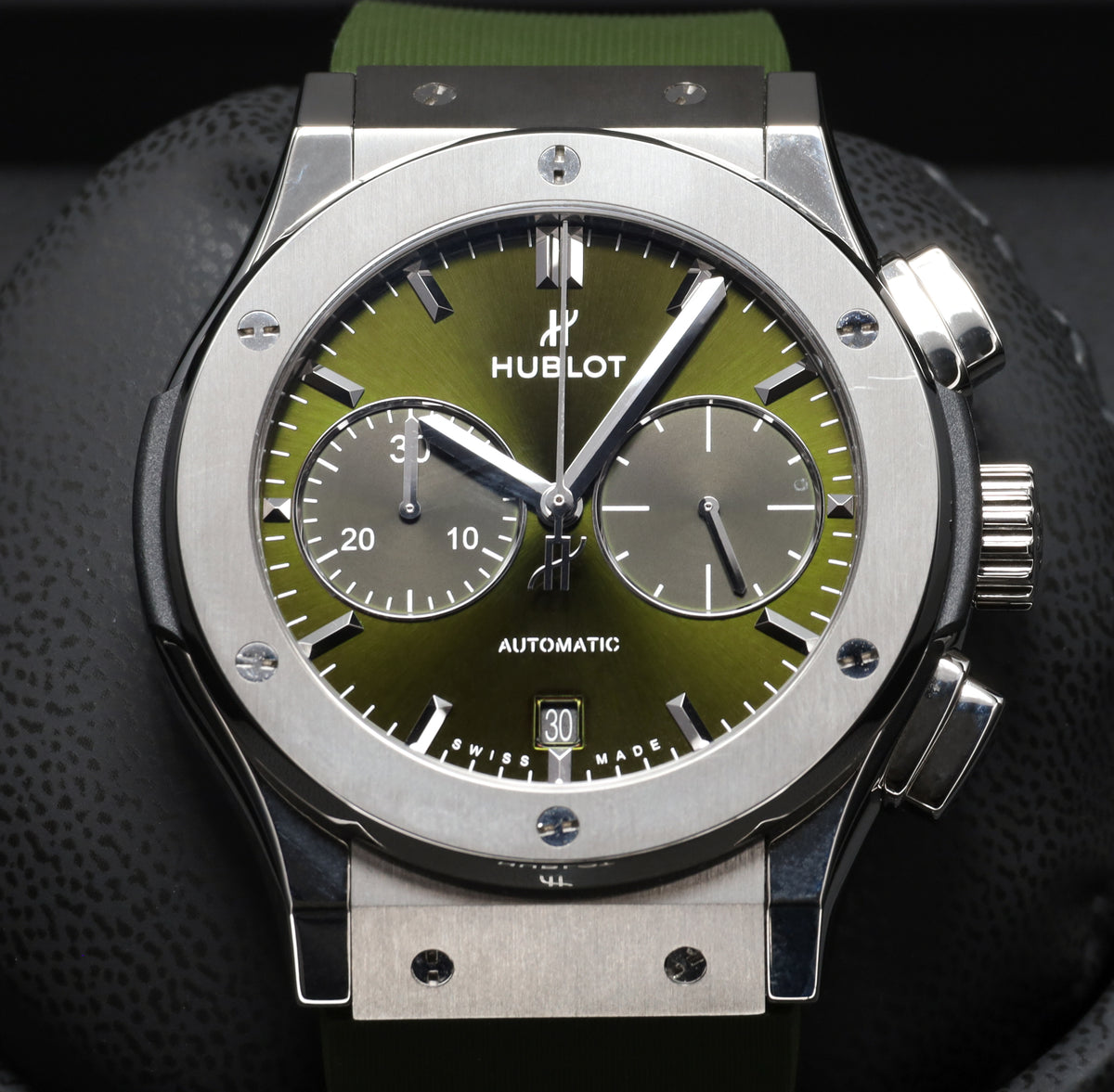Hublot Classic Fusion 45mm Titanium Case Green Dial Titanium Bezel Leather/Rubber Strap 521.NX.8970.LR