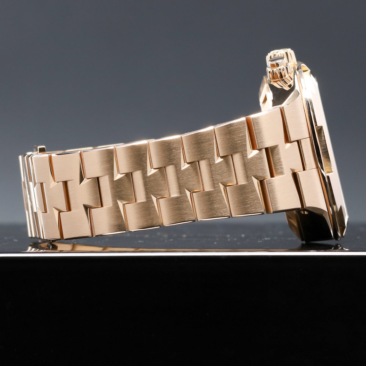 Vacheron Constantin Overseas 2023 Complete 42.5mm 18k Rose Gold Blue Dial 18k Rose Gold Bezel 18k Rose Gold Bracelet 5500v/110R