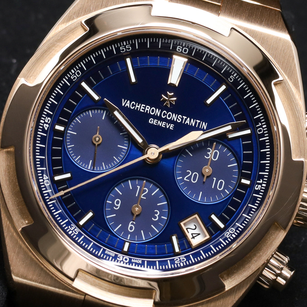 Vacheron Constantin Overseas 2023 Complete 42.5mm 18k Rose Gold Blue Dial 18k Rose Gold Bezel 18k Rose Gold Bracelet 5500v/110R