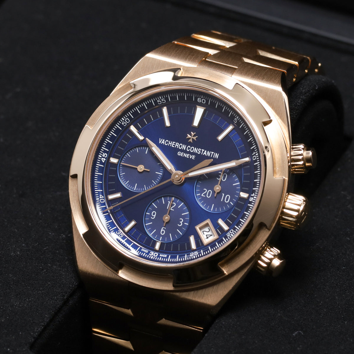 Vacheron Constantin Overseas 2023 Complete 42.5mm 18k Rose Gold Blue Dial 18k Rose Gold Bezel 18k Rose Gold Bracelet 5500v/110R