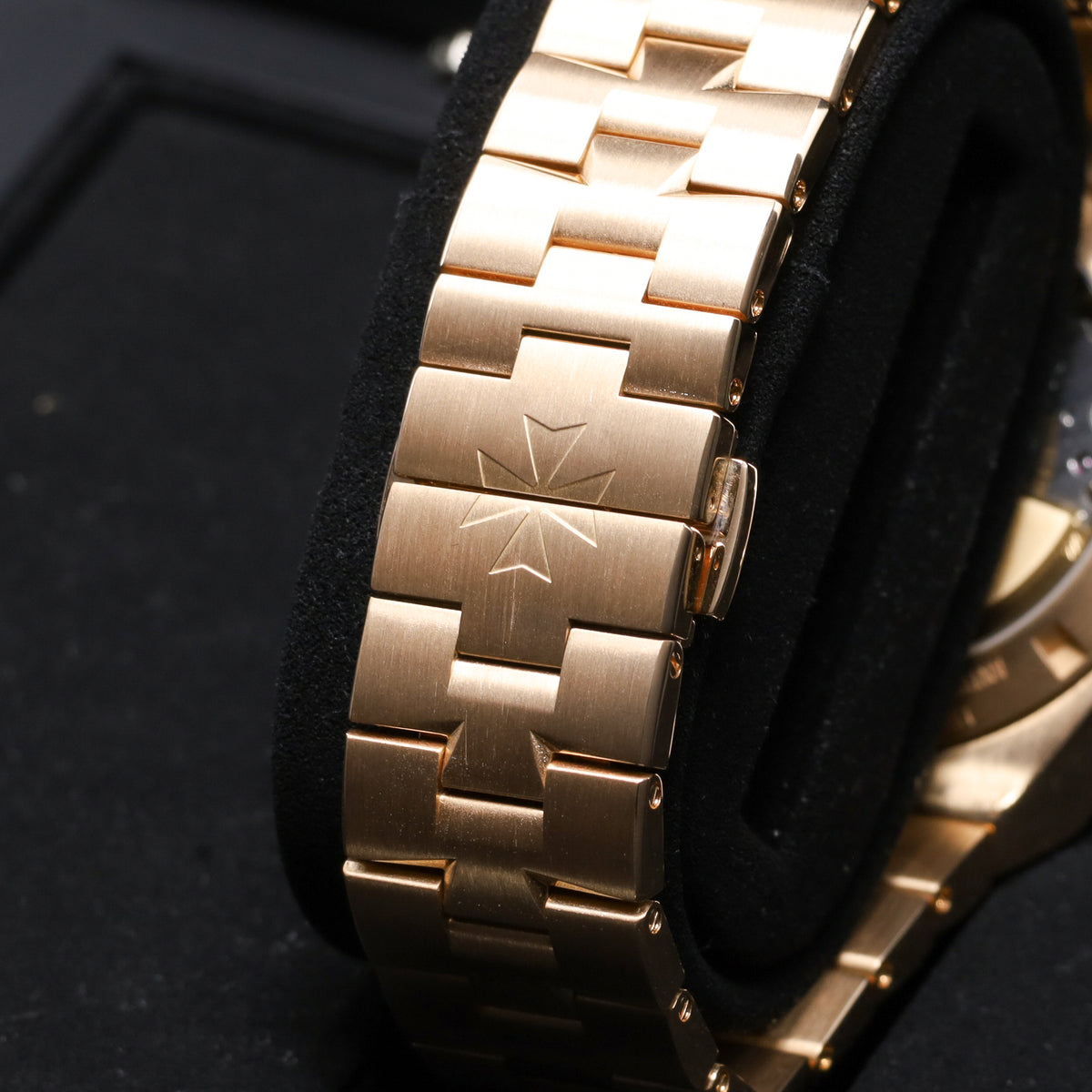 Vacheron Constantin Overseas 2023 Complete 42.5mm 18k Rose Gold Blue Dial 18k Rose Gold Bezel 18k Rose Gold Bracelet 5500v/110R