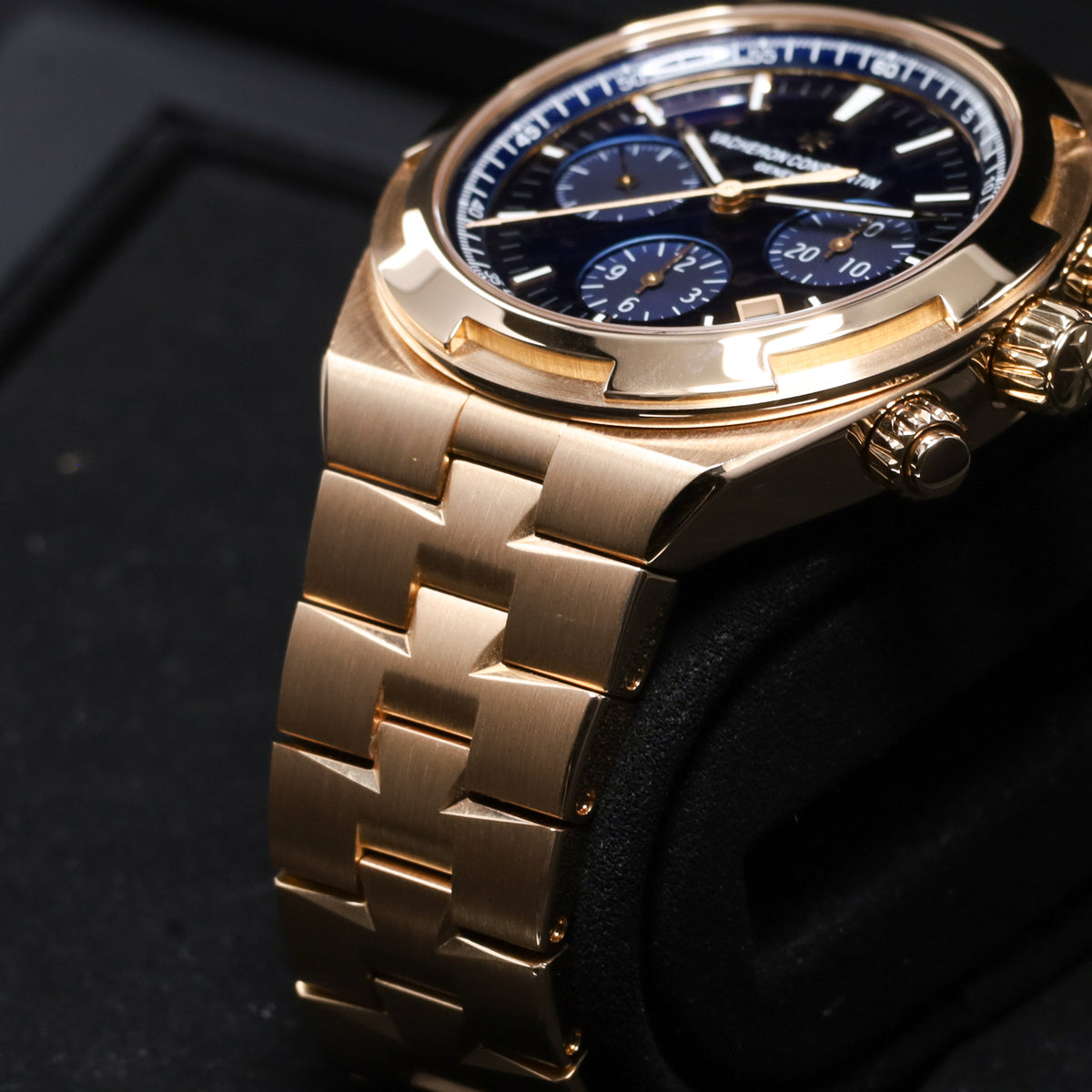 Vacheron Constantin Overseas 2023 Complete 42.5mm 18k Rose Gold Blue Dial 18k Rose Gold Bezel 18k Rose Gold Bracelet 5500v/110R