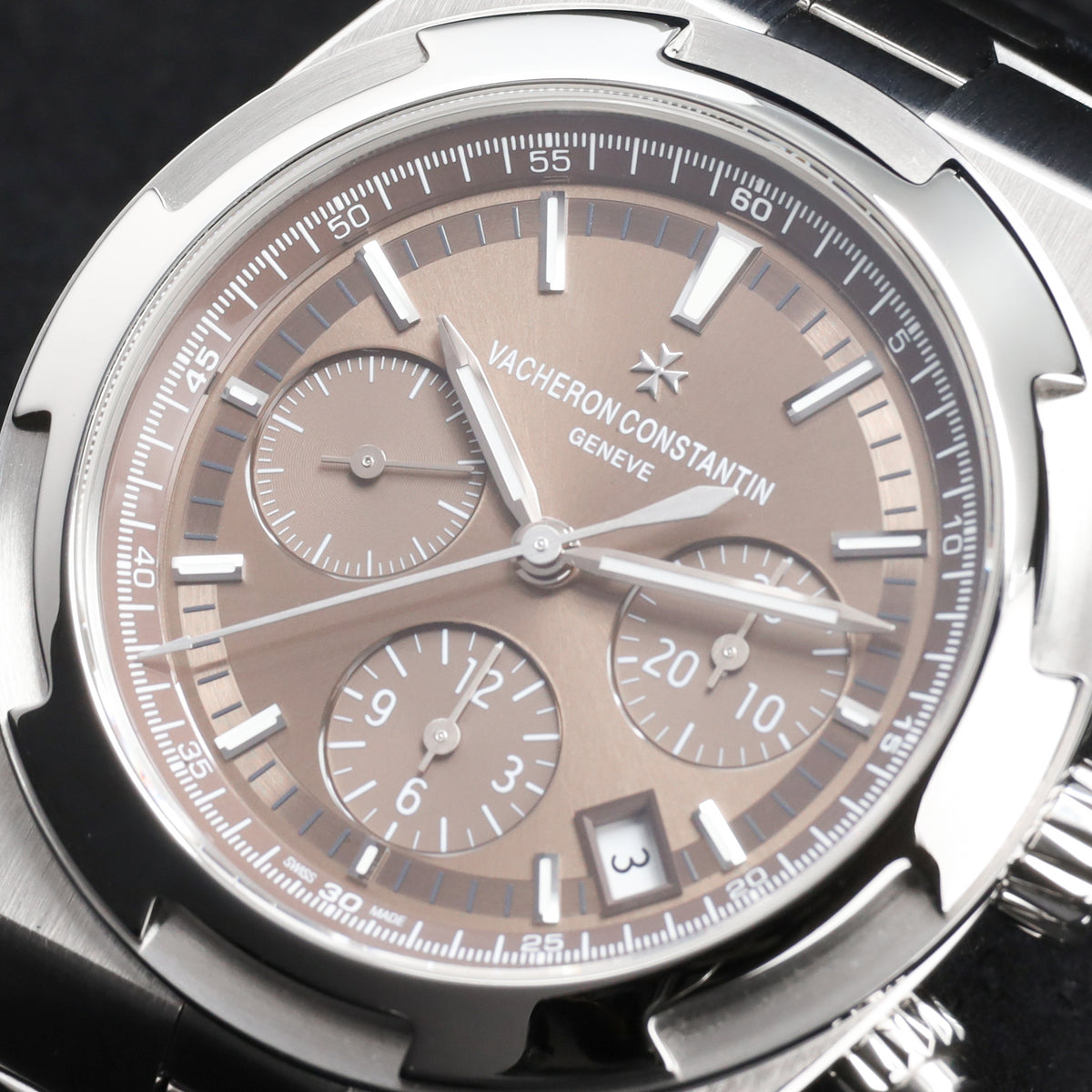 Vacheron Constantin Overseas 2017 Complete 42.5mm Stainless Steel Brown Dial Stainless Steel Six-Sided Bezel Stainless Steel Bracelet 5500V/110A