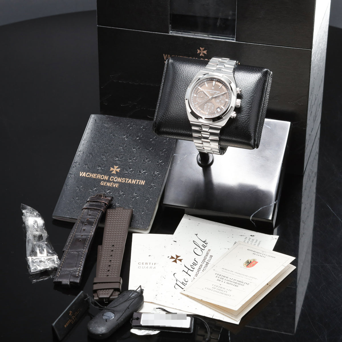 Vacheron Constantin Overseas 2017 Complete 42.5mm Stainless Steel Brown Dial Stainless Steel Six-Sided Bezel Stainless Steel Bracelet 5500V/110A