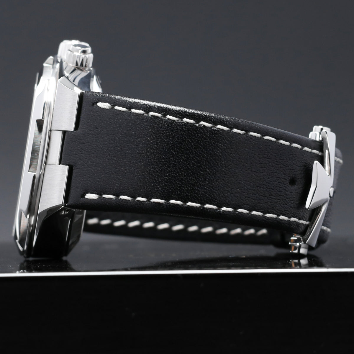 Vacheron Constantin Overseas 2023 Complete 42.5mm Stainless Steel Silver Panda Dial Black Sub Dials Stainless Steel Maltese Cross-Inspired Bezel Stainless Steel Bracelet 5500V/110A-B686