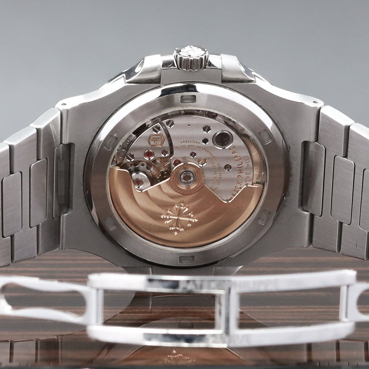 Patek Philippe Nautilus Complete 40mm Stainless Steel White Stainless Steel Bezel Stainless Steel Integrated Bracelet 5711