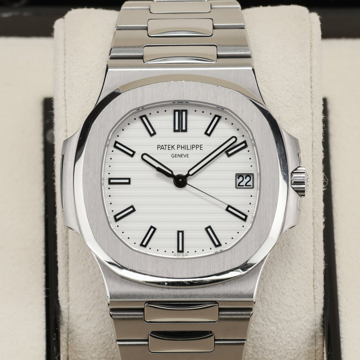 Patek Philippe Nautilus Complete 40mm Stainless Steel White Stainless Steel Bezel Stainless Steel Integrated Bracelet 5711