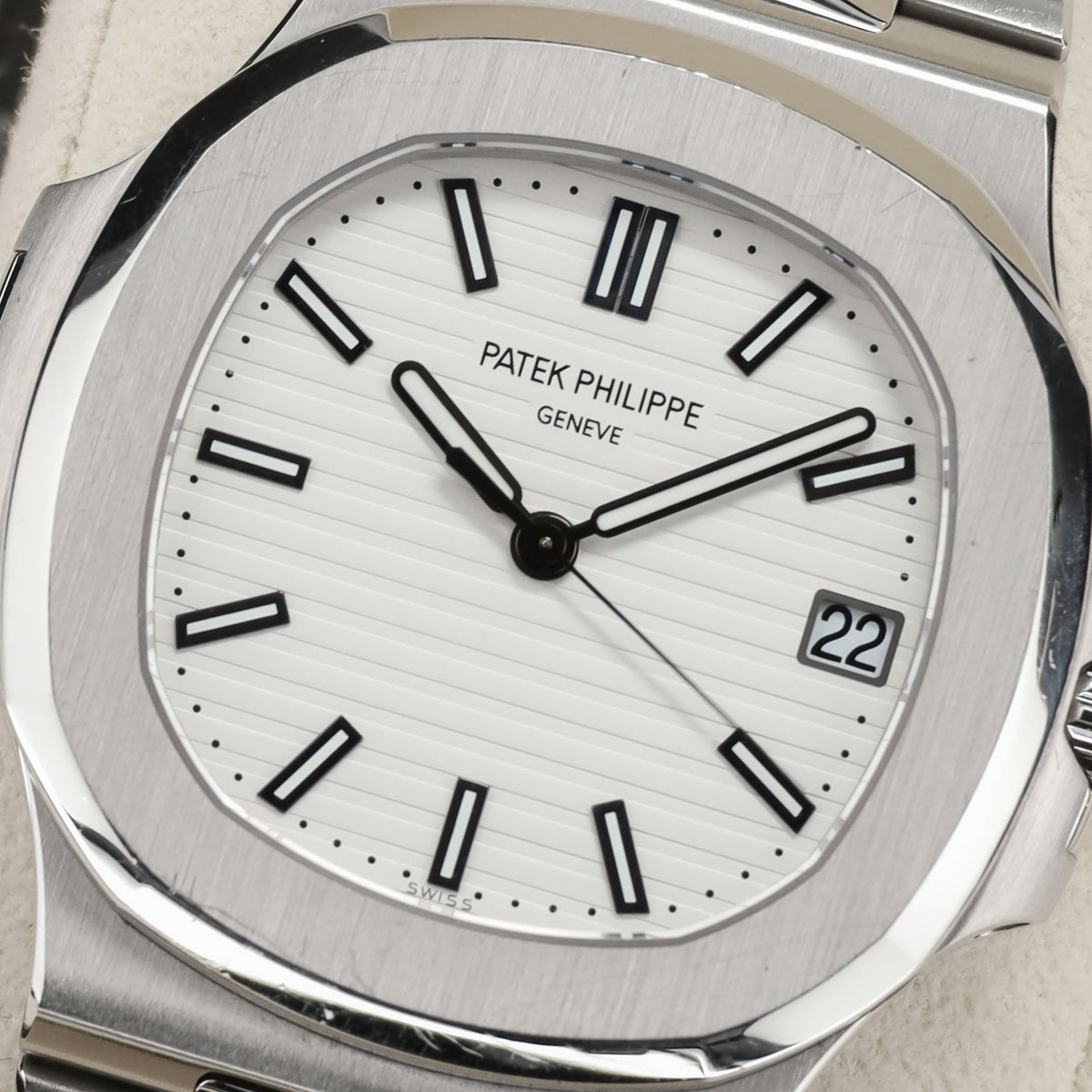 Patek Philippe Nautilus Complete 40mm Stainless Steel White Stainless Steel Bezel Stainless Steel Integrated Bracelet 5711