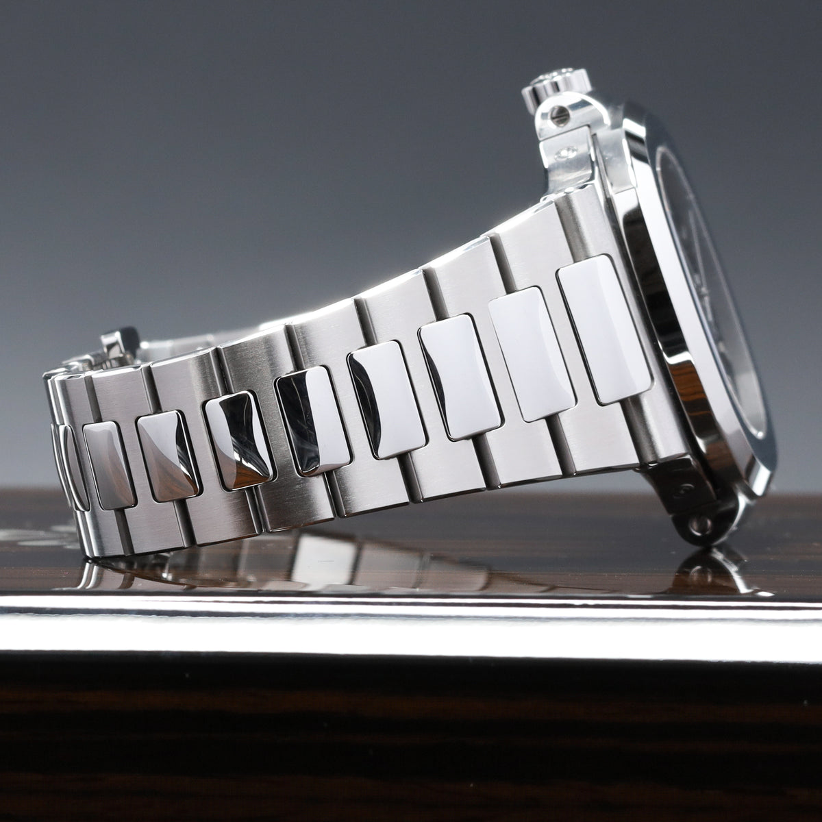 Patek Philippe Nautilus Complete 40mm Stainless Steel Blue Dial Rounded Octagonal Bezel Integrated Nautilus Bracelet 57261A