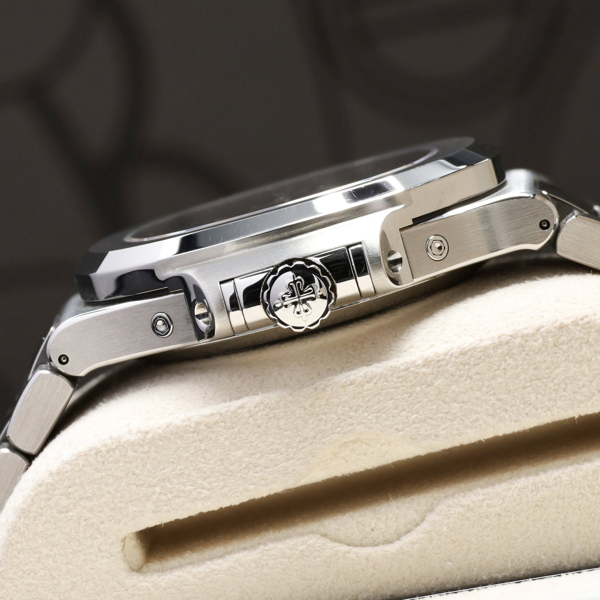 Patek Philippe Nautilus Complete 40mm Stainless Steel Blue Dial Rounded Octagonal Bezel Integrated Nautilus Bracelet 57261A
