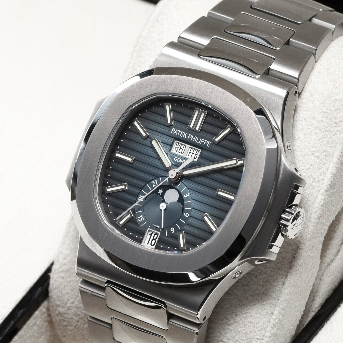 Patek Philippe Nautilus Complete 40mm Stainless Steel Blue Dial Rounded Octagonal Bezel Integrated Nautilus Bracelet 57261A