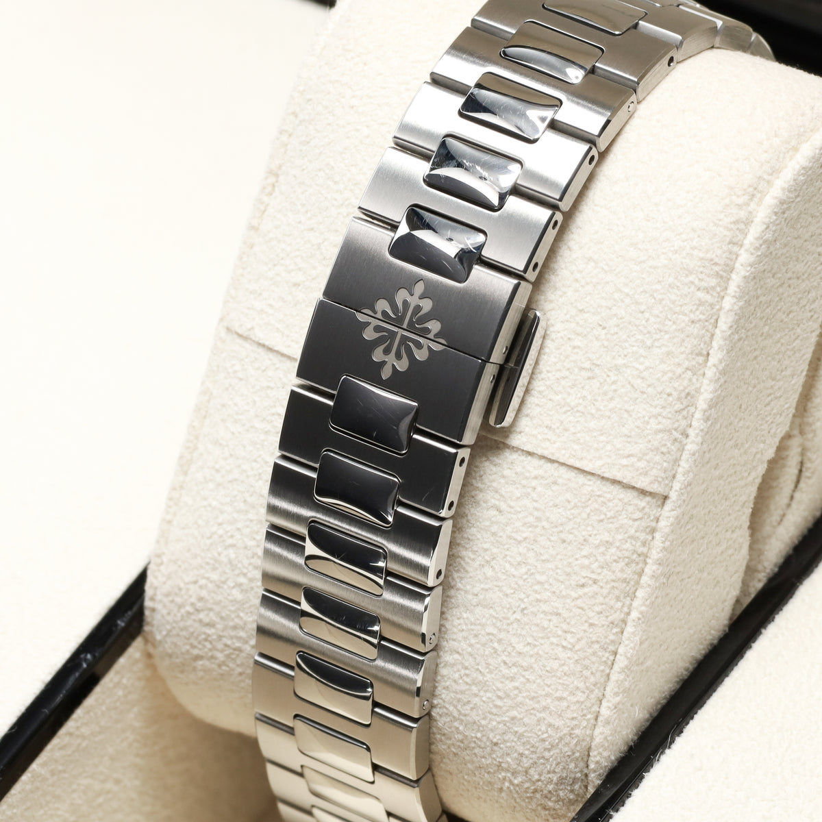 Patek Philippe Nautilus Complete 40mm Stainless Steel Blue Dial Rounded Octagonal Bezel Integrated Nautilus Bracelet 57261A