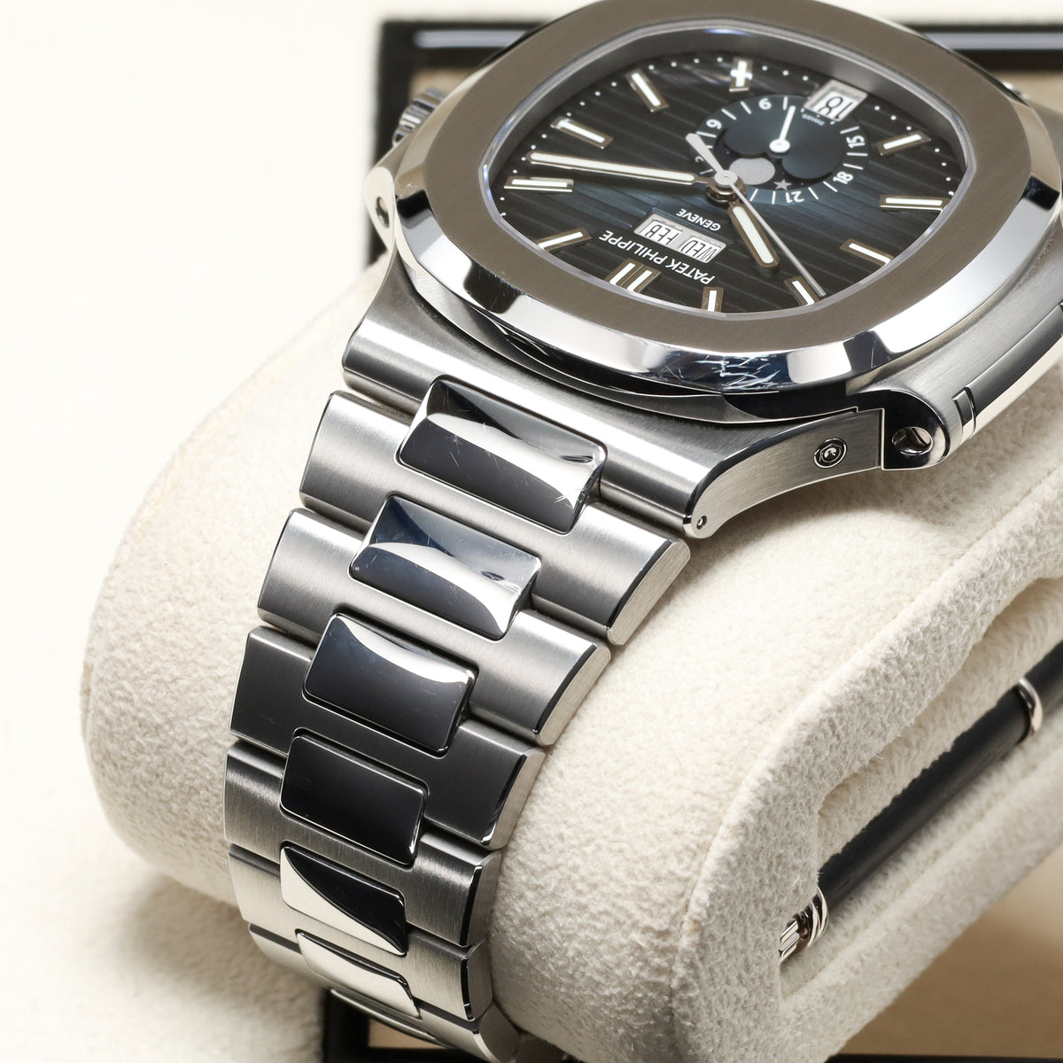 Patek Philippe Nautilus Complete 40mm Stainless Steel Blue Dial Rounded Octagonal Bezel Integrated Nautilus Bracelet 57261A
