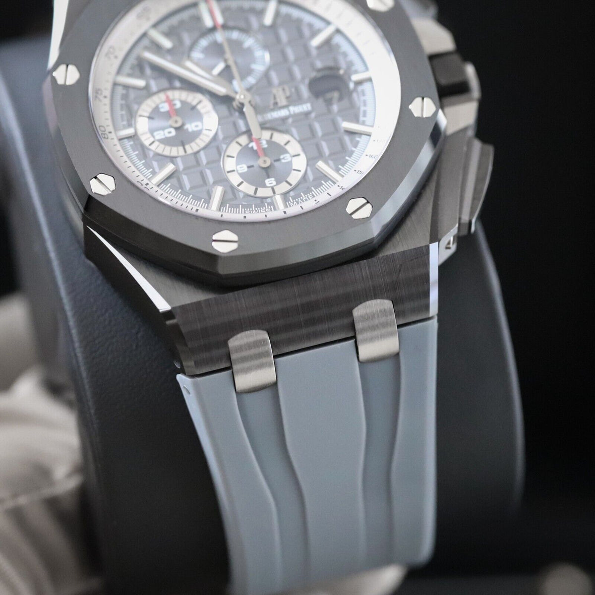 Audemars Piguet Royal Oak Offshore Chrono 44mm Ceramic Anthracite 44mm 26405CE.OO.A002CA.01