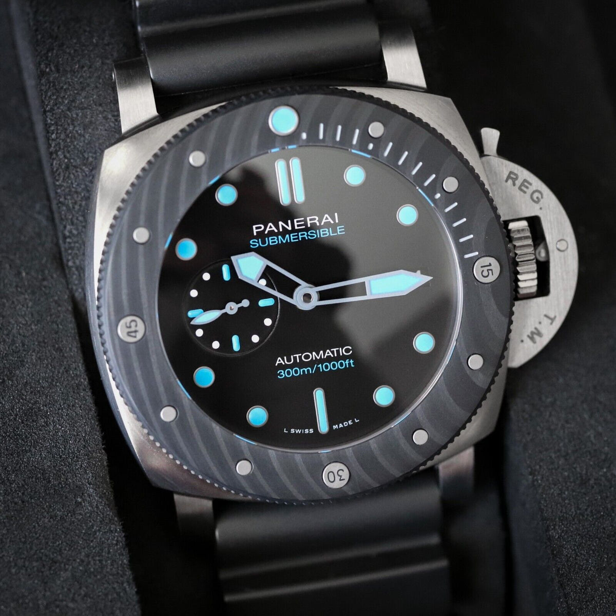 Panerai Luminor Submersible Carbotech 47mm Blue BMG-Tech PAM00799 PAM 799 - MINT