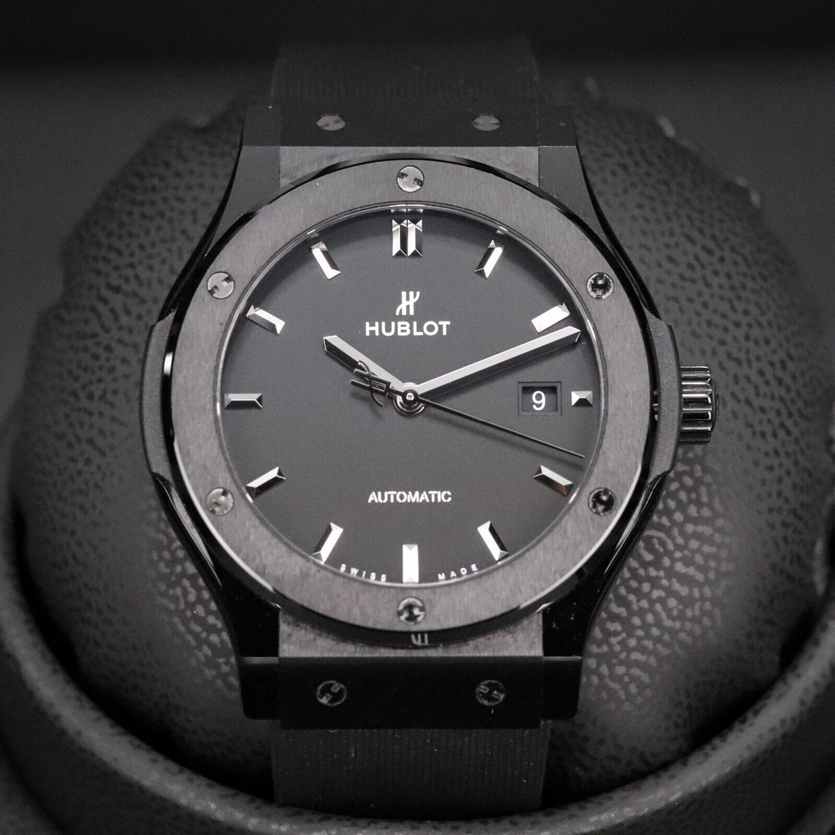 Hublot Classic Fusion 42mm Black Magic Ceramic Rubber 542.CM.1171.RX - Complete