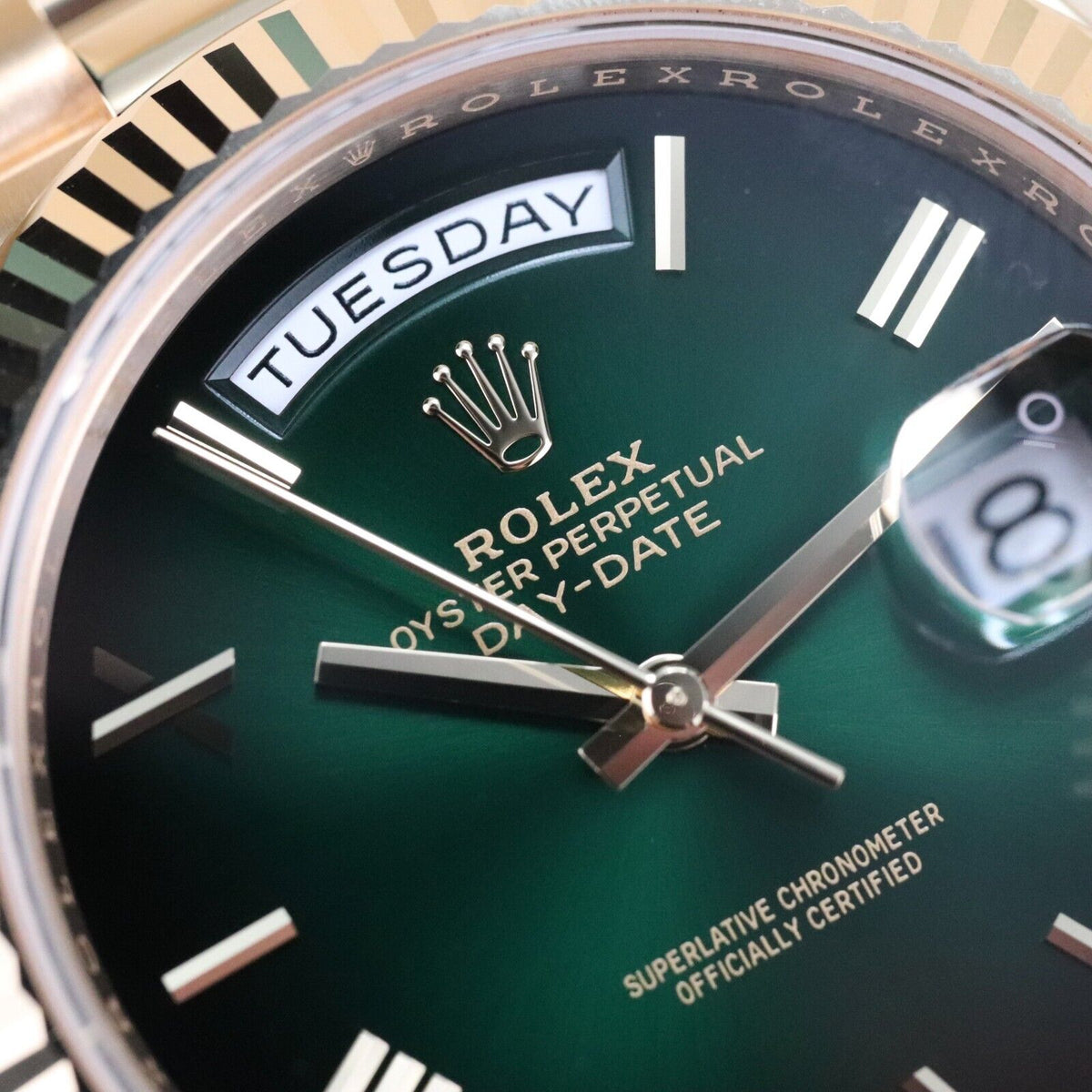 2024 Rolex Day-Date NEW Green Ombre Dial 40mmYellow Gold President 228238 Unworn