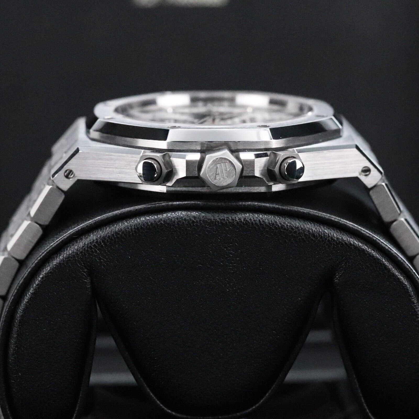 Audemars Piguet Royal Oak Chrono 41mm White Dial Black Steel Panda