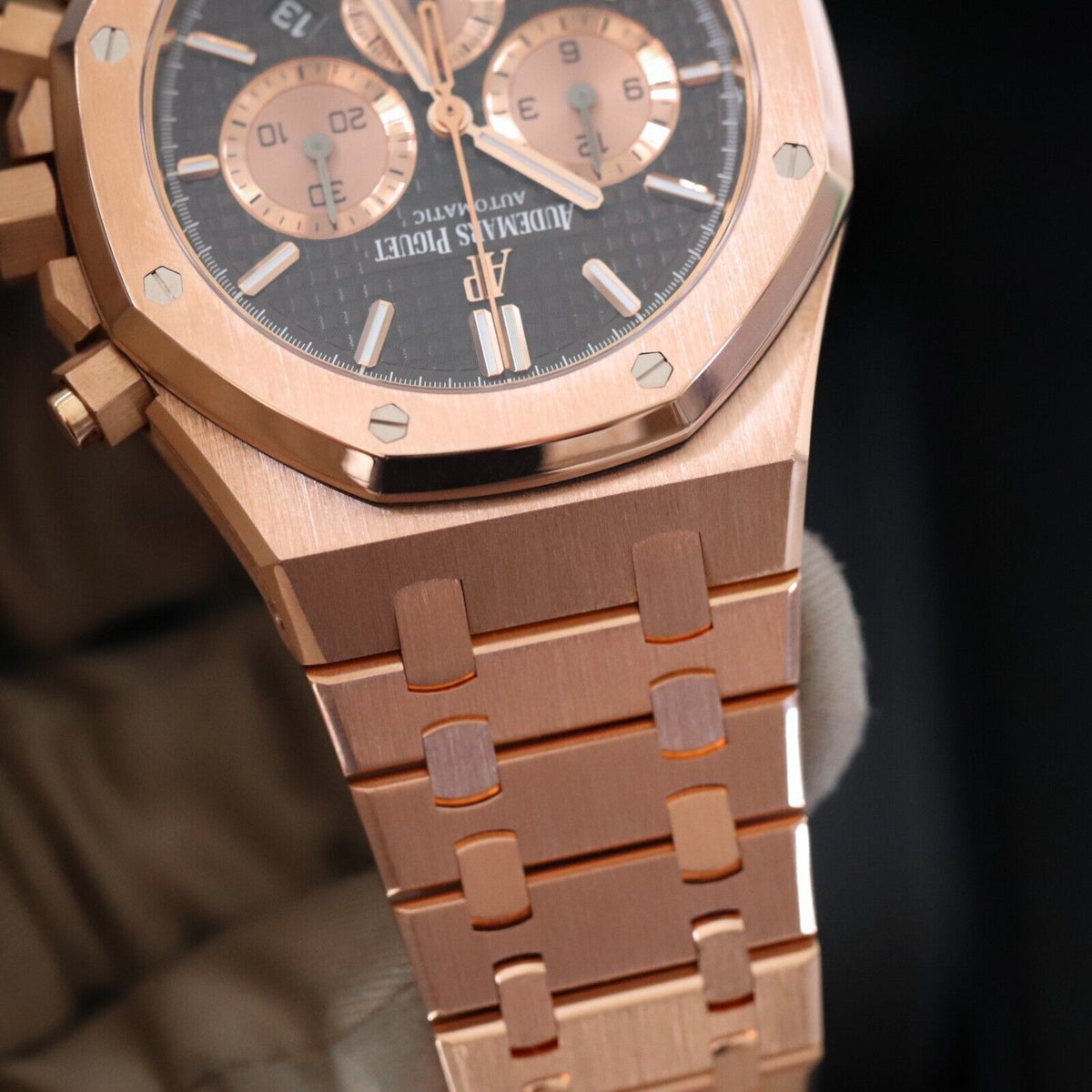 Audemars Piguet Royal Oak Chronograph 41mm 18k Rose Gold Brown 26331OR.OO.1220OR.02 Mint B&P