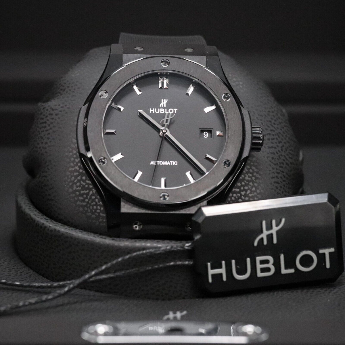 Hublot Classic Fusion 42mm Black Magic Ceramic Rubber 542.CM.1171.RX - Complete