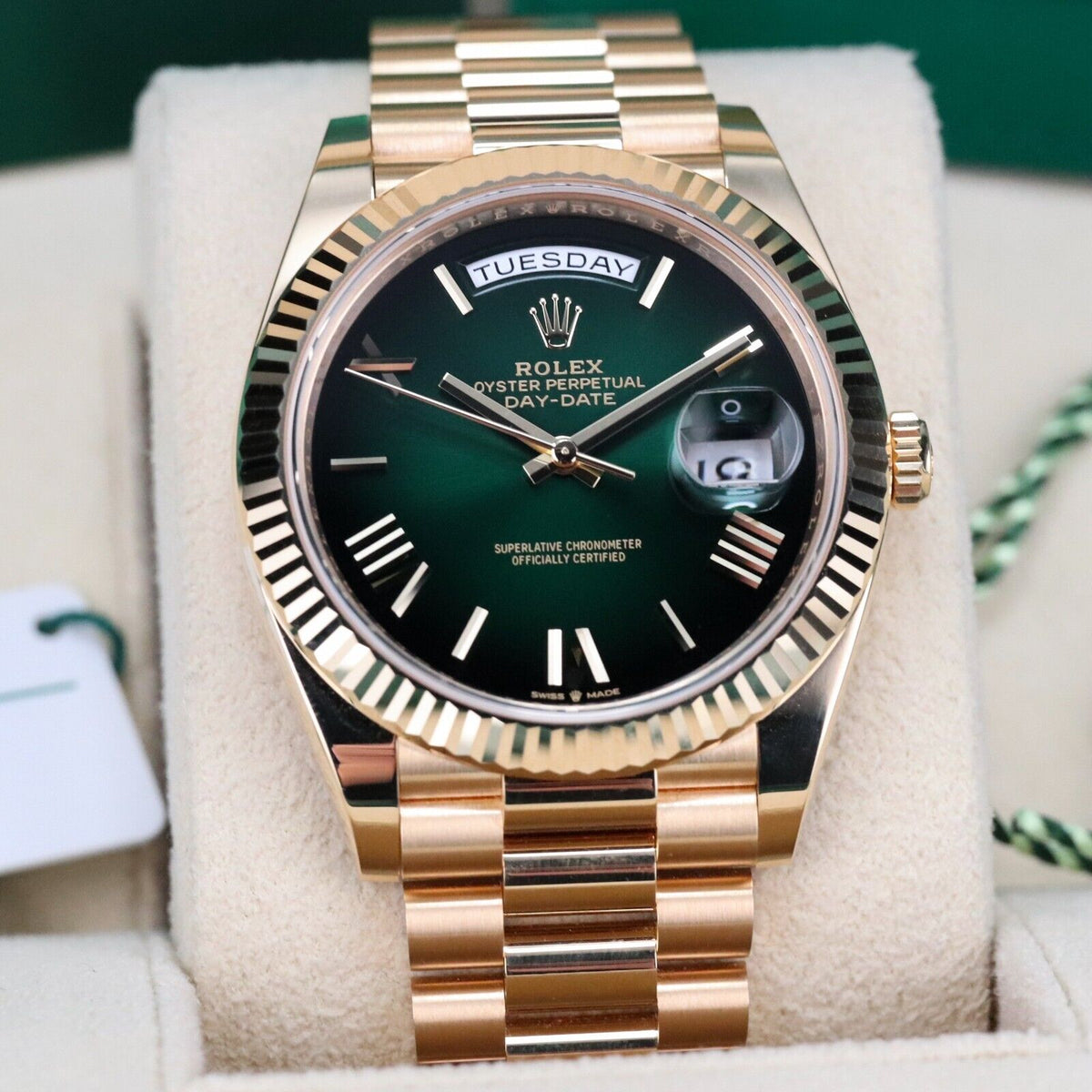 2024 Rolex Day-Date NEW Green Ombre Dial 40mmYellow Gold President 228238 Unworn