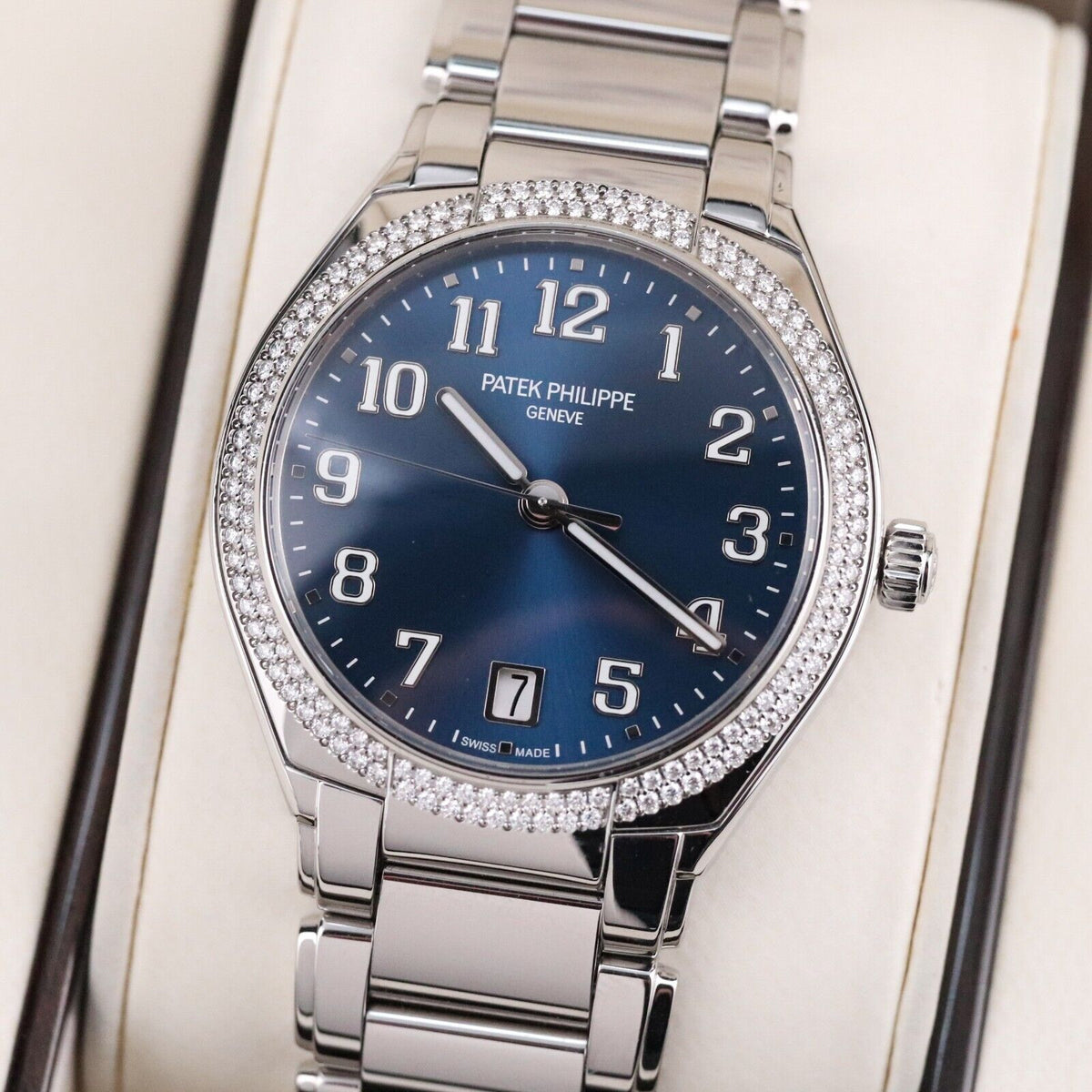 Patek Philippe Twenty 4 Diamond Blue Sunburst 36mm Women's Steel - 7300/1200A