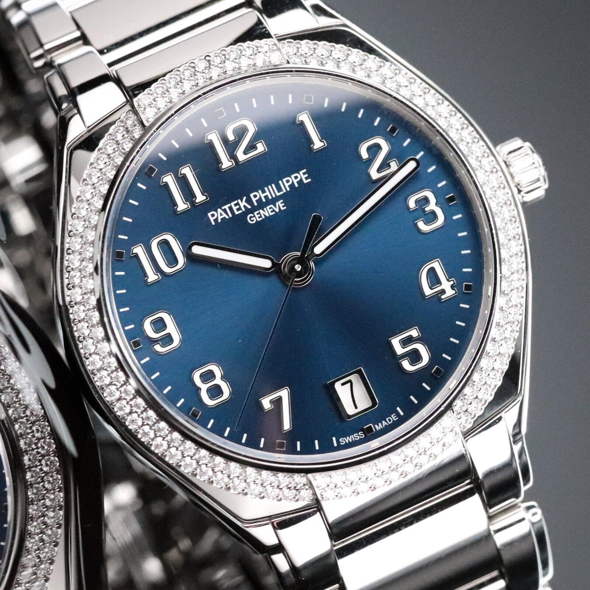 Patek Philippe Twenty 4 Diamond Blue Sunburst 36mm Women's Steel - 7300/1200A