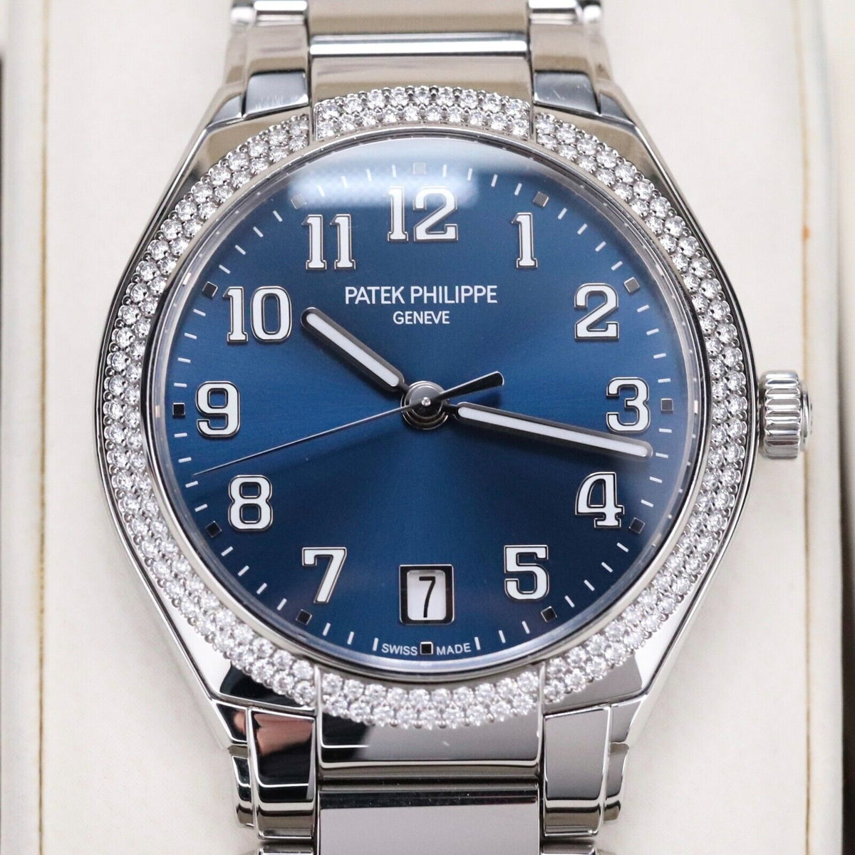 Patek Philippe Twenty 4 Diamond Blue Sunburst 36mm Women's Steel - 7300/1200A