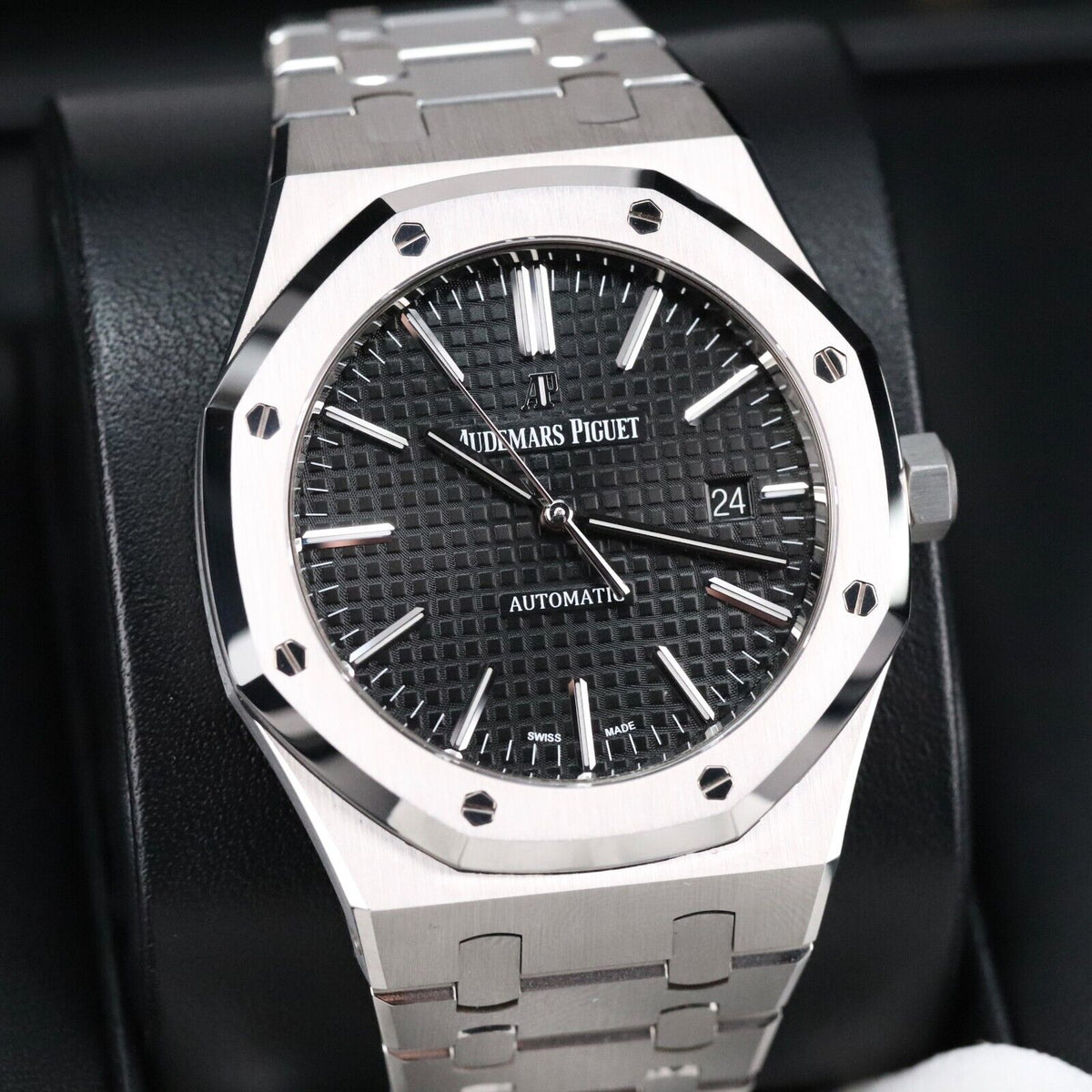 Audemars Piguet Royal Oak 41mm 15400ST Black Dial Steel Bracelet Automatic Date