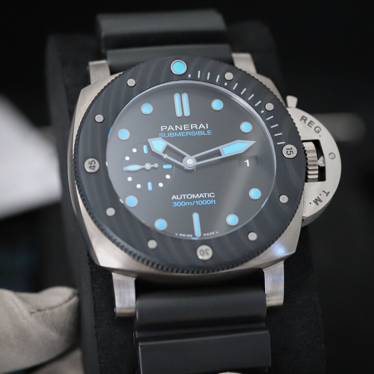 Panerai Luminor Submersible Carbotech 47mm Blue BMG-Tech PAM00799 PAM 799 - MINT