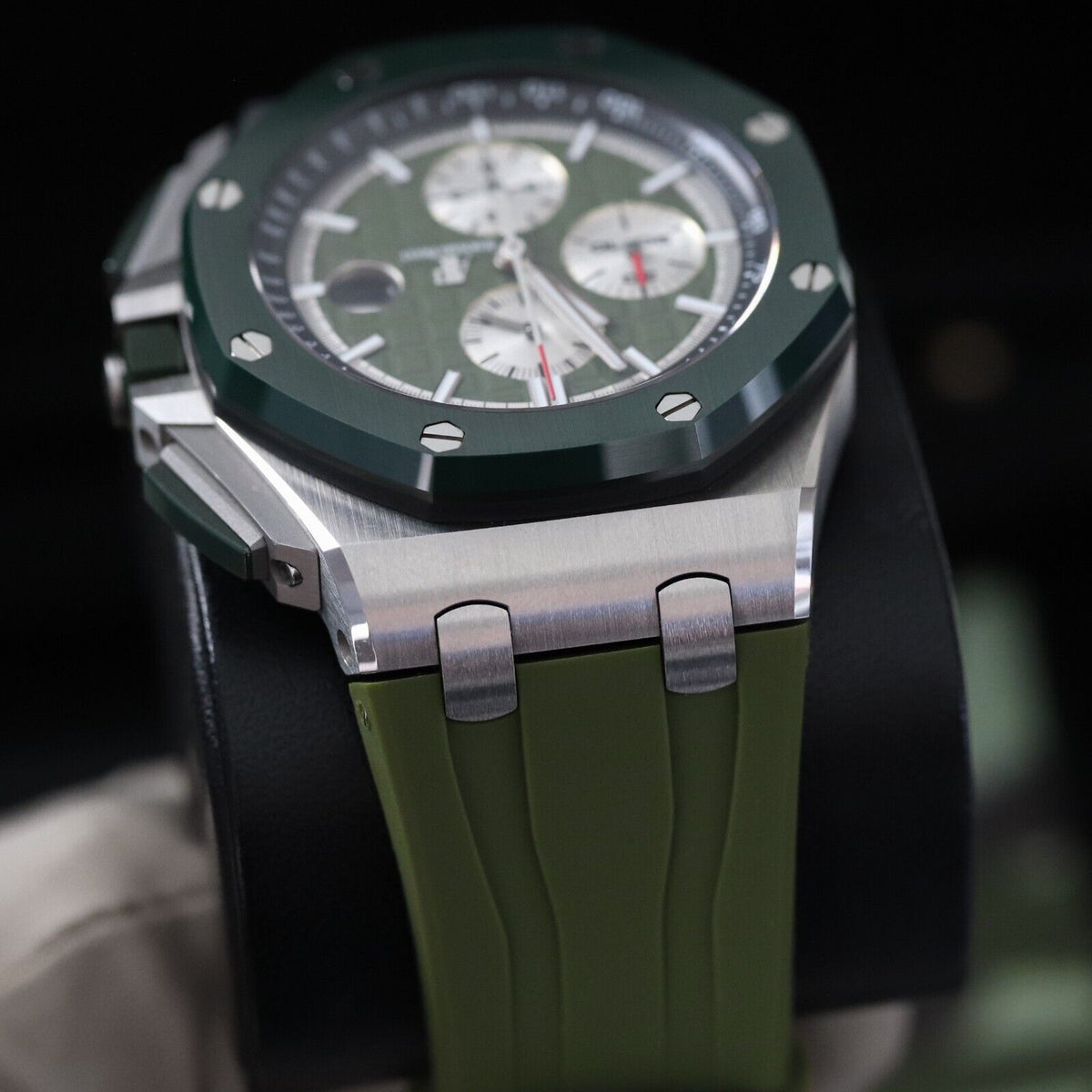 Audemars Piguet Royal Oak Offshore 44mm LTD ED 1/400 Green Camo 26400SO B&P Mint