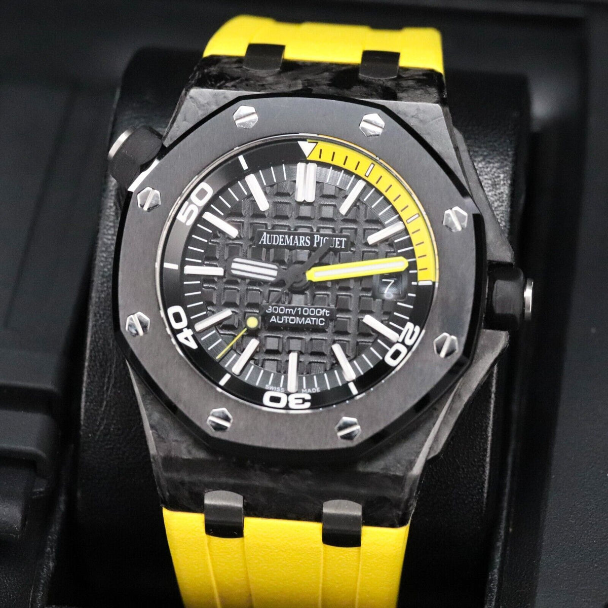 Audemars Piguet Royal Oak Offshore Diver 42mm Forged Carbon Yellow 15706AU MINT