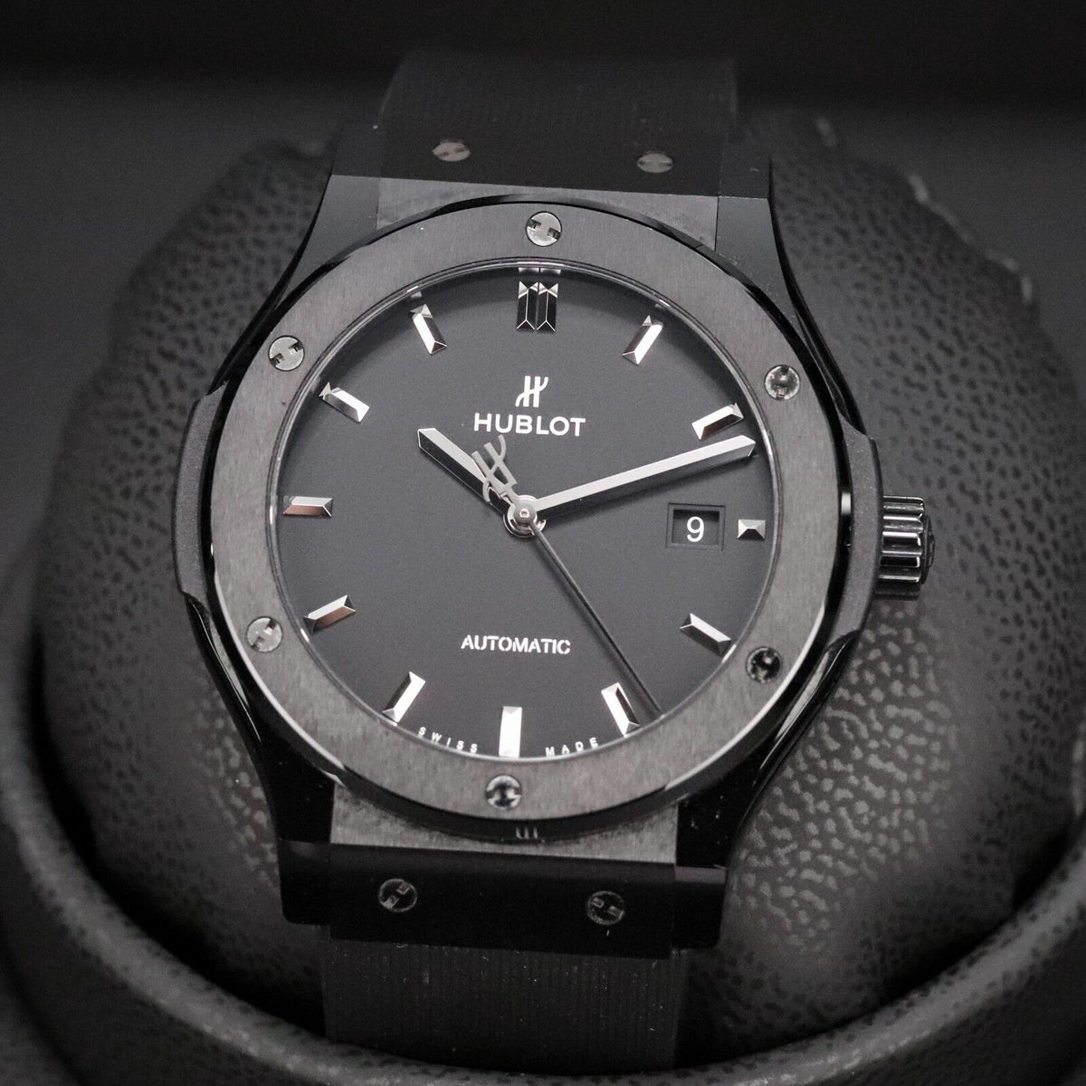 Hublot Classic Fusion 42mm Black Magic Ceramic Rubber 542.CM.1171.RX - Complete